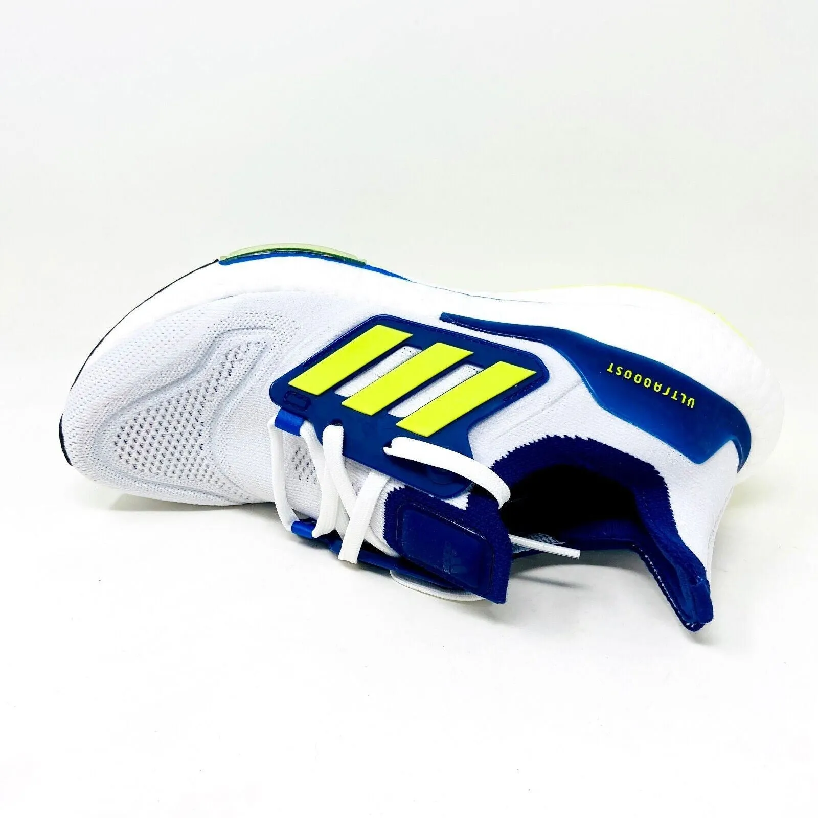 Adidas UltraBoost 22 White Yellow Blue Womens Size 7 Running Shoes GZ7211 Endorphin Shift 3 Running Shoe