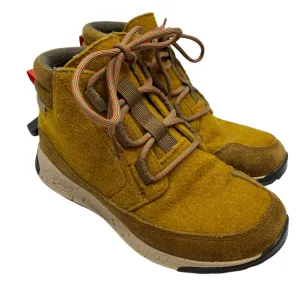 Hiking Shoes Half Size Up Shoes Hiking By Chacos In Brown, Size: 7