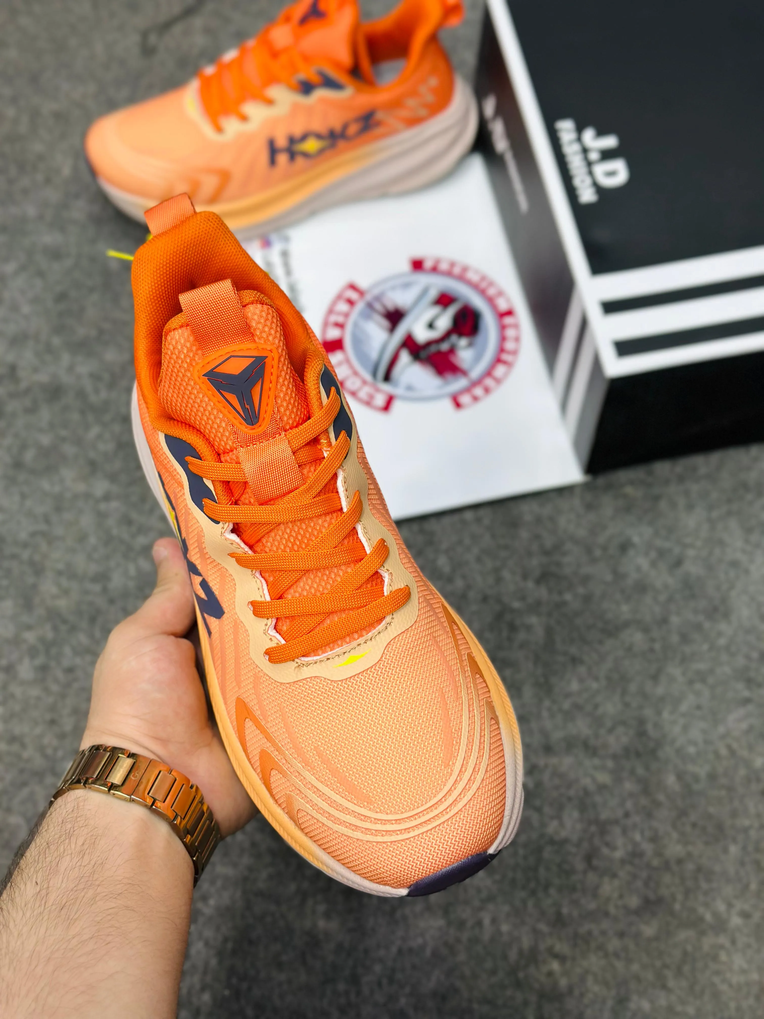 Shoes Bondi 8 Hoka One One Mens Trainers - 2004