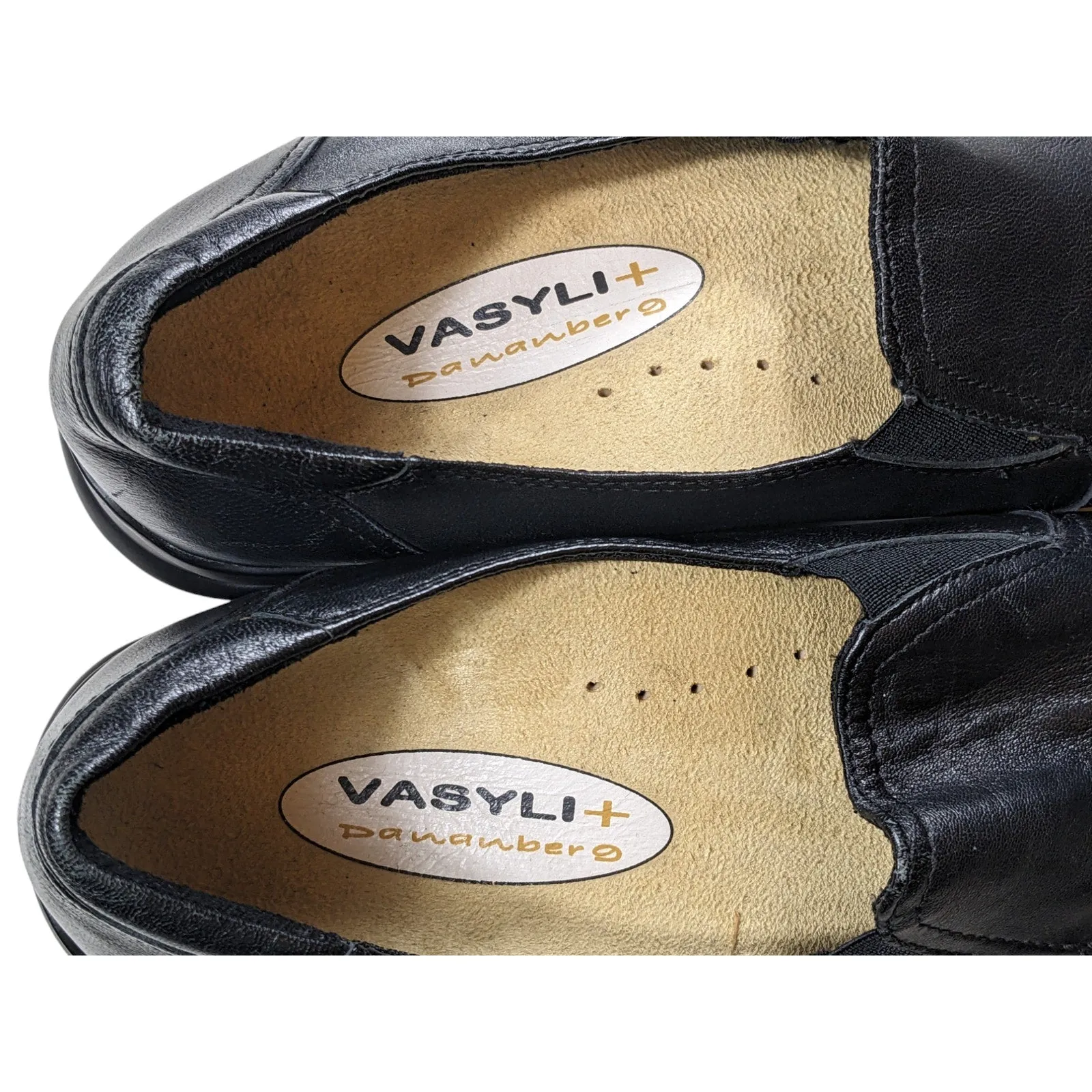 Aravon Shoes Womens Size 10 2E Black Leather Slip On Loafers Comfort WEF13BK Almond Toe Loafers