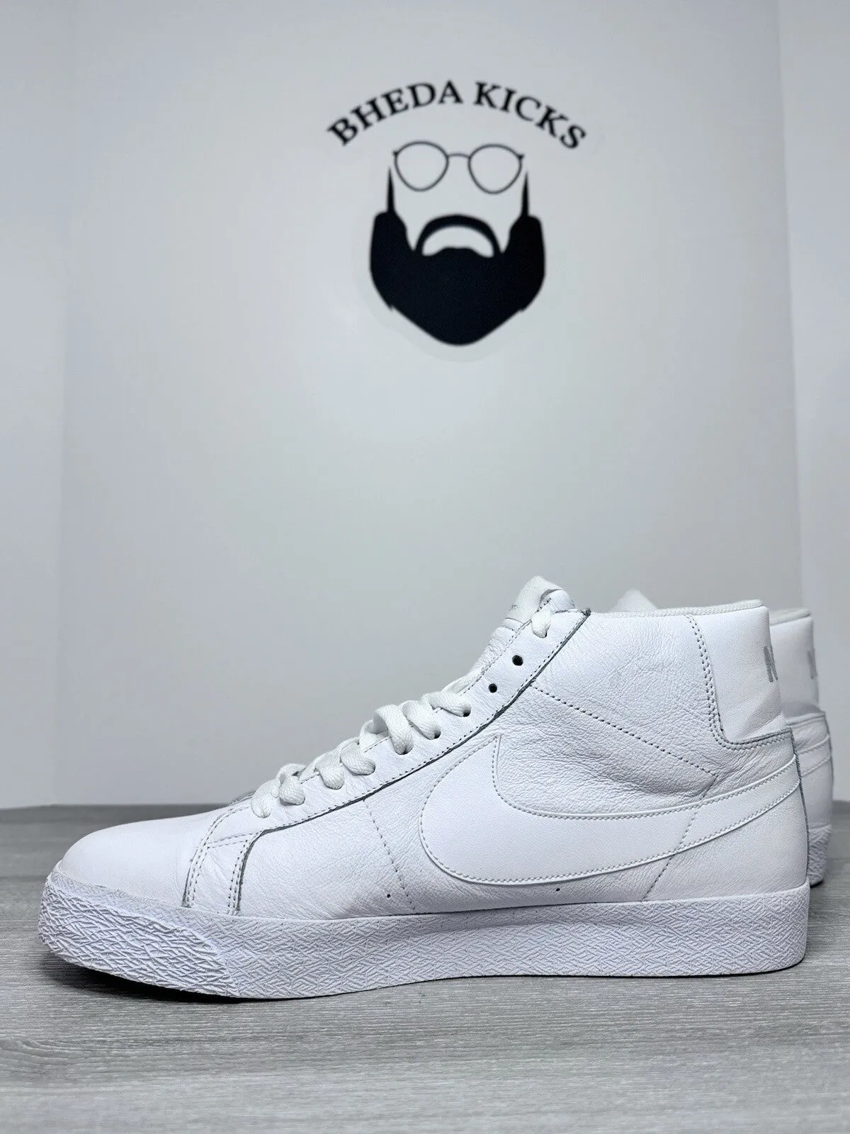 Size 13 - Nike Zoom Blazer SB Mid Triple White Men Shoes 864349-105 Og Good Sneakers For Bunions