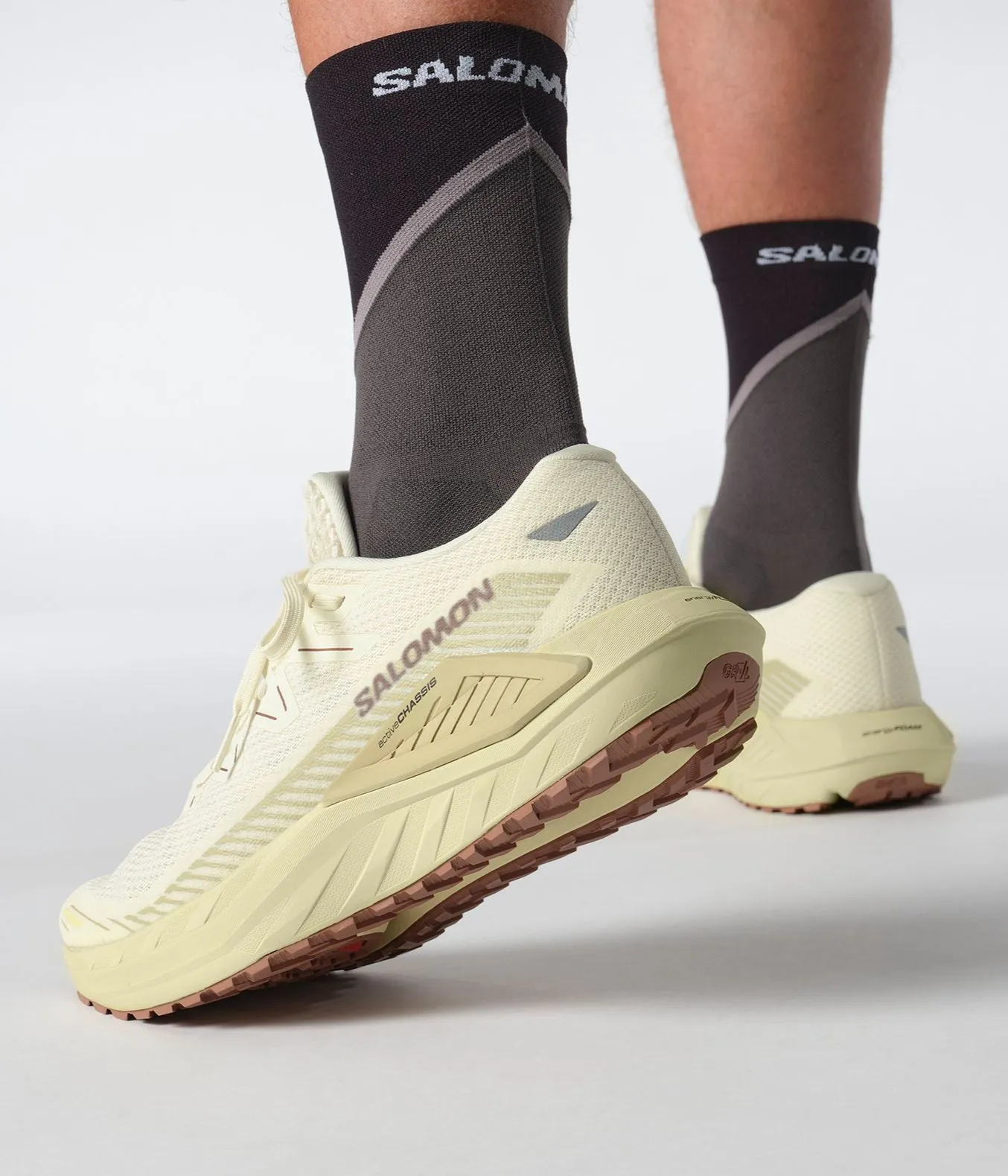 DRX DEFY GRVL Best Heel Striking Running Shoes