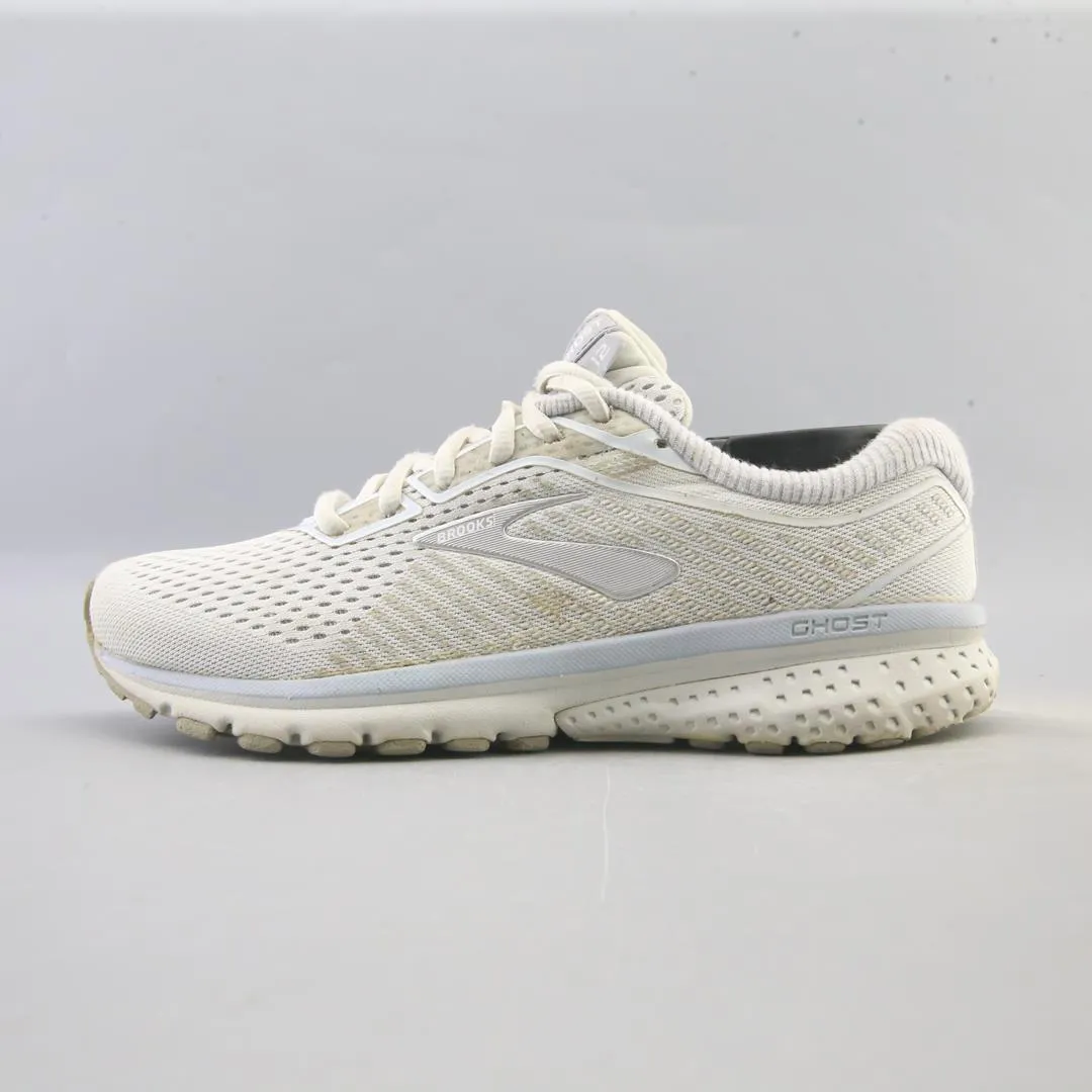 BROOKS GHOST 12 Sam Edelman Sawyer Cutout Oxfords