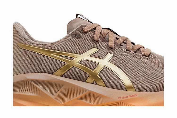 ASICS Novablast 5 Luxe Luxe Taupe Grey (Women's) Asics Shoes For Running Reviews