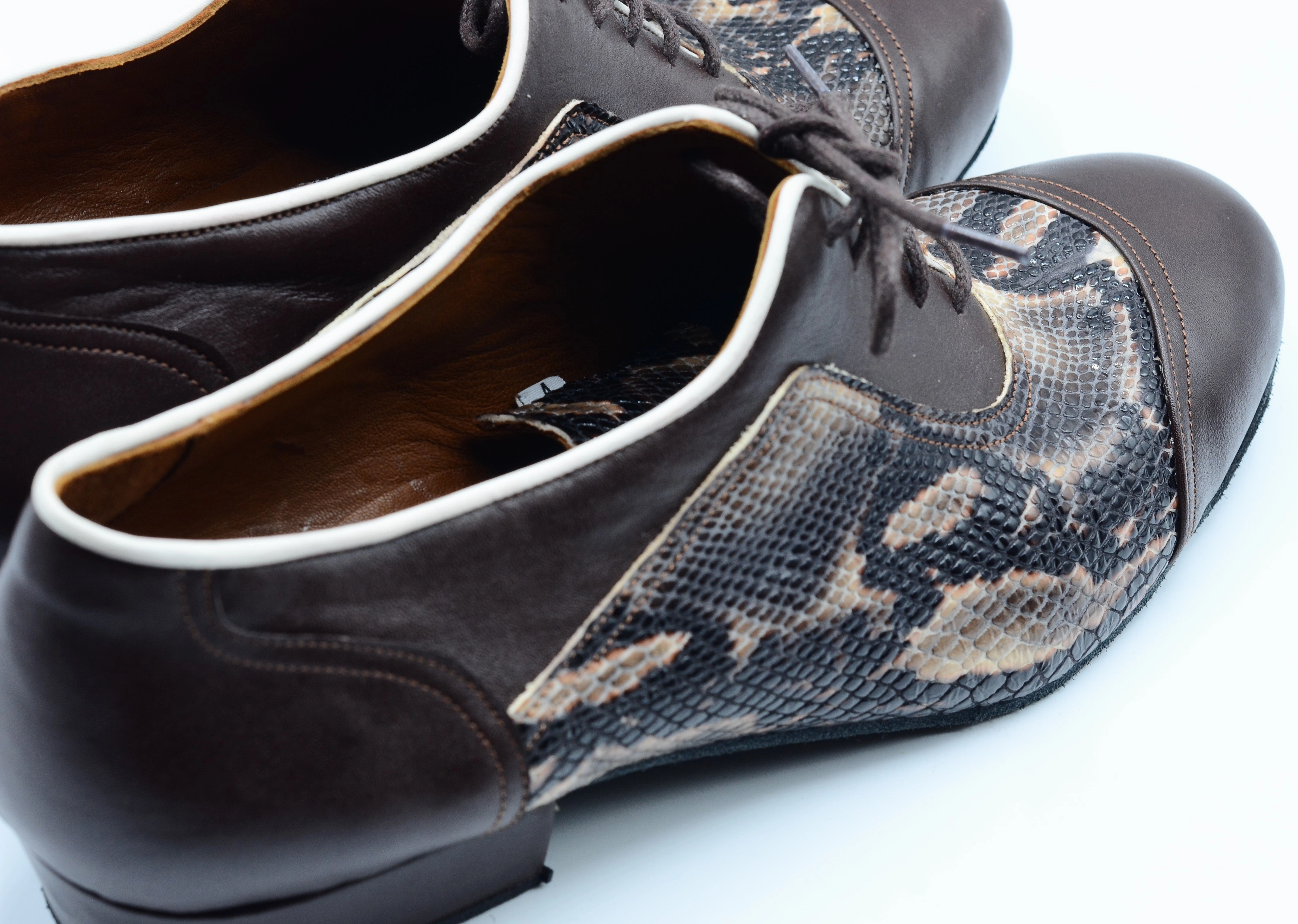 Colorado A6 Badminton Shoes