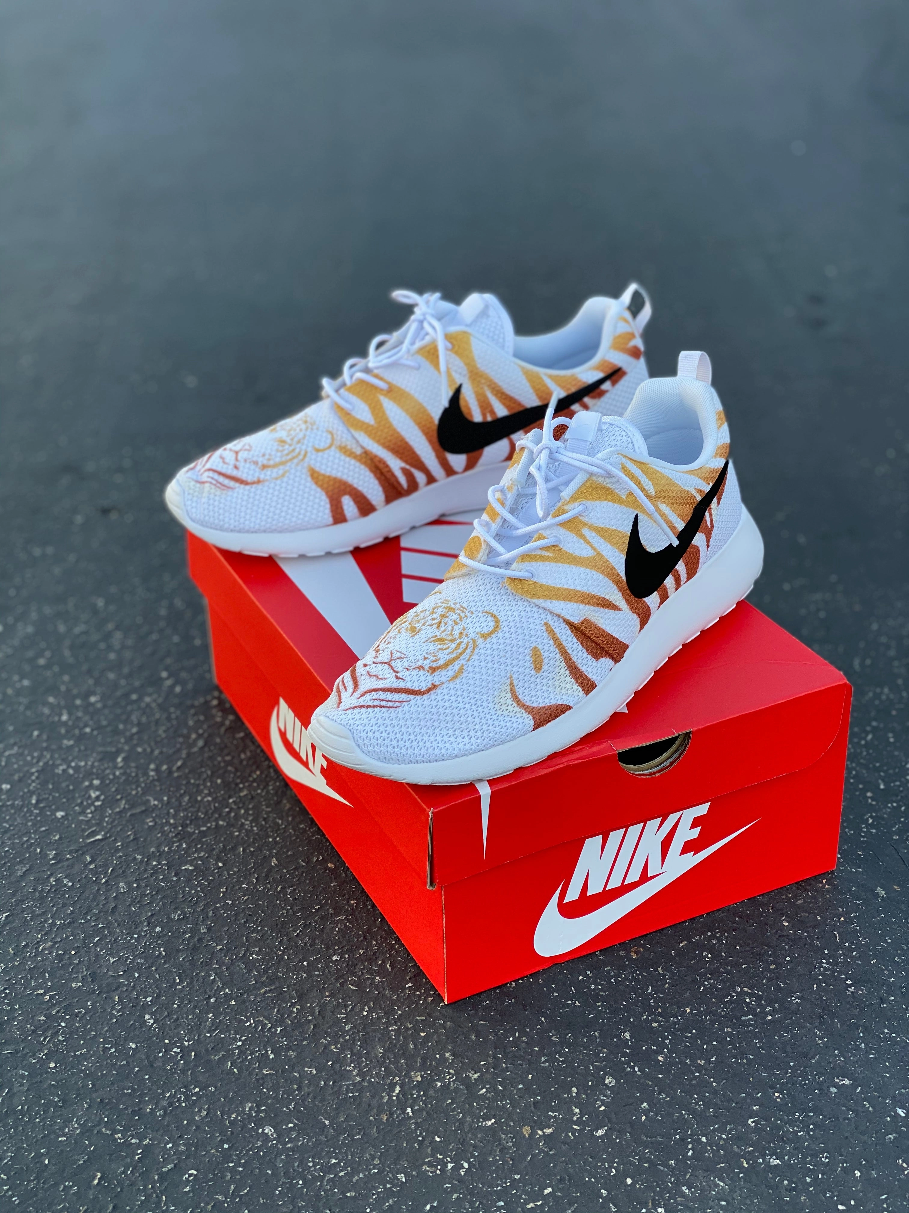 Nike Romaleos Olympic Lifting Shoes Custom Painted Tiger Nike Roshes