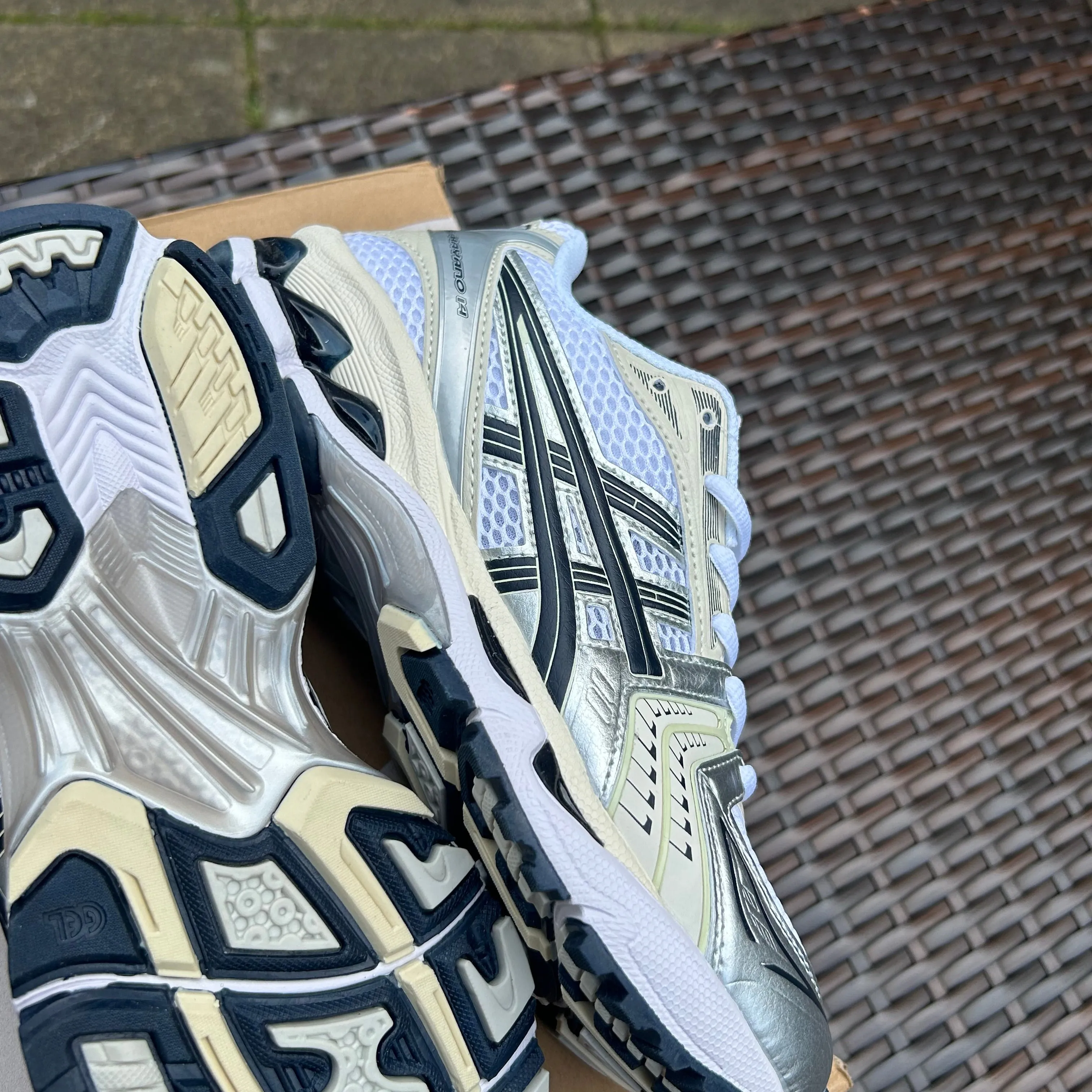 Asics Vs Yonex Badminton Shoes ASICS Gel Kayano 14 White Midnight