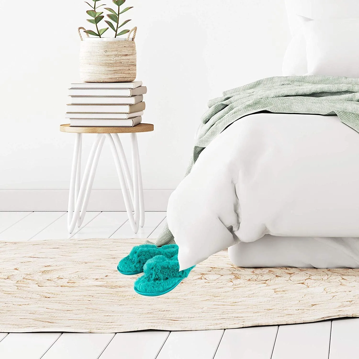 Roxoni Fuzzy House Slippers for Women  Comfortable Furry Spa Thongs  Cozy Slip On Flip Flops - Soft Insole & Rubber Outsole Shearling Slippers