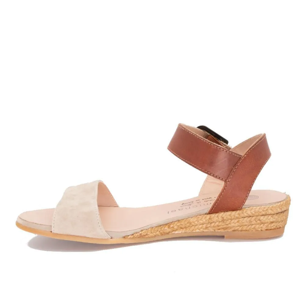 Jeans And Sandals Eric Michael Hylena Amanda Beige