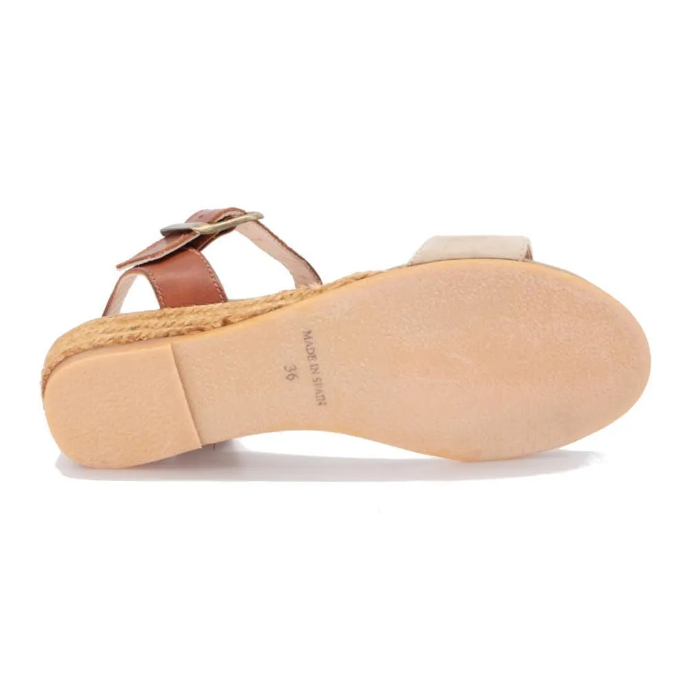 White Eric Michael Hylena Amanda Beige