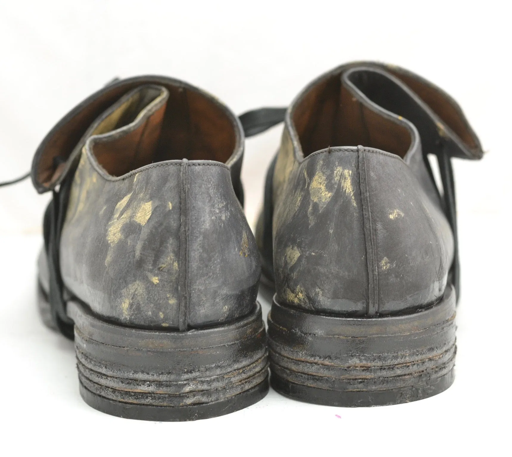 Most Popular Badminton Shoes Foldover Shoe  | Black oil stain on calf