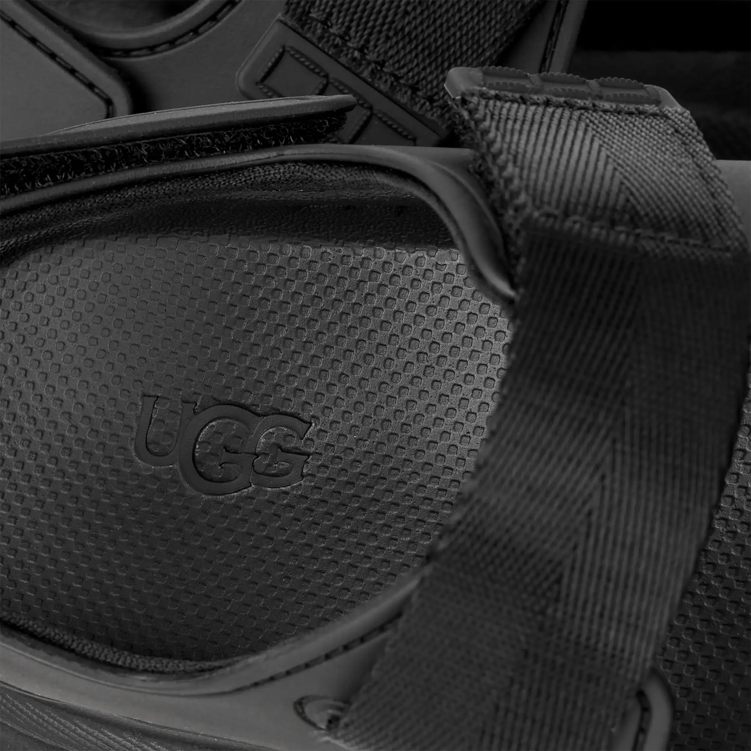 GoldenGlow Black (Women) Naturalizer Sandals