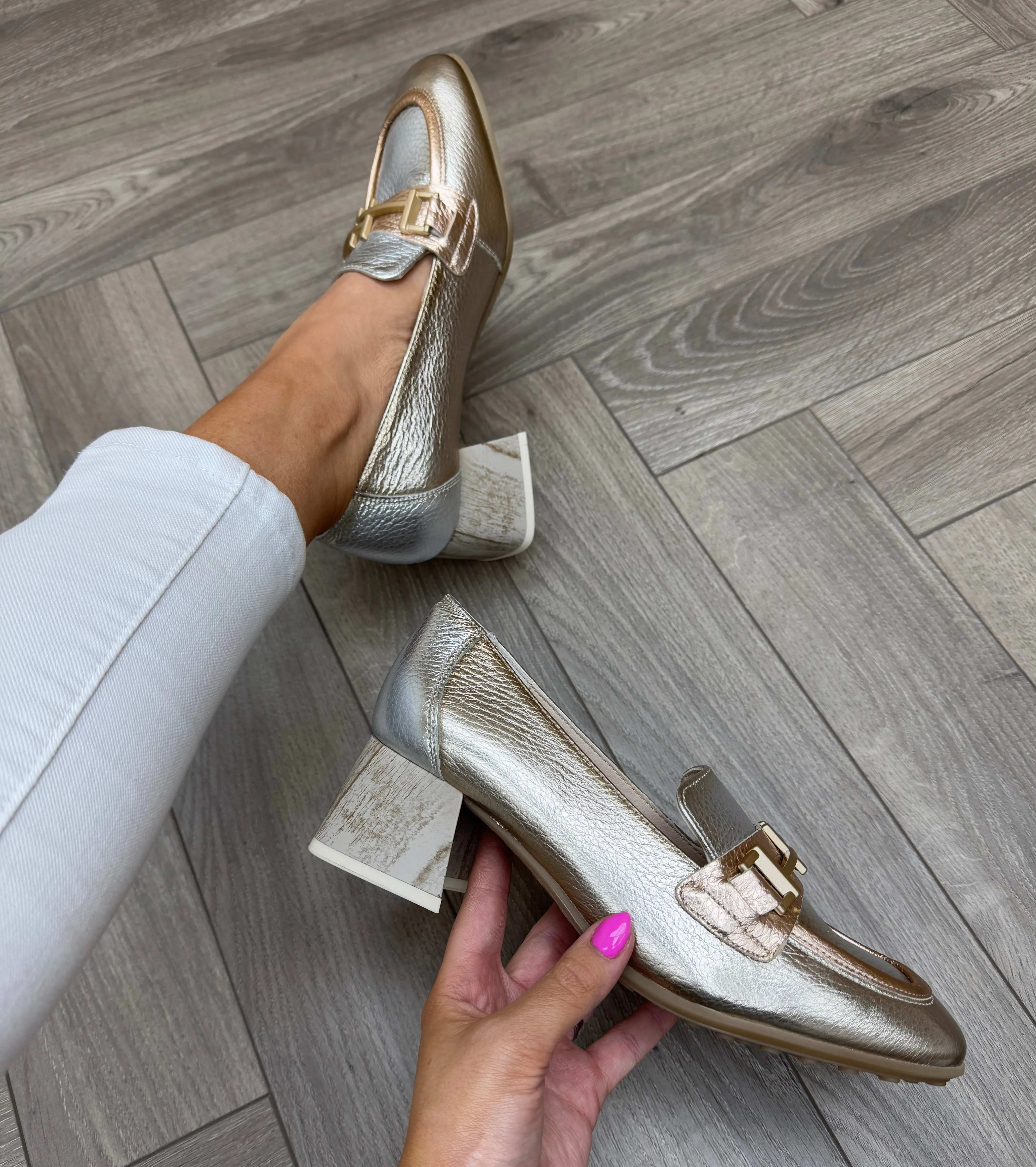 Hispanitas (SS25) Metallic Heeled Loafer CHV254082 - Cava/Silver (H1) Loafers With The Socks