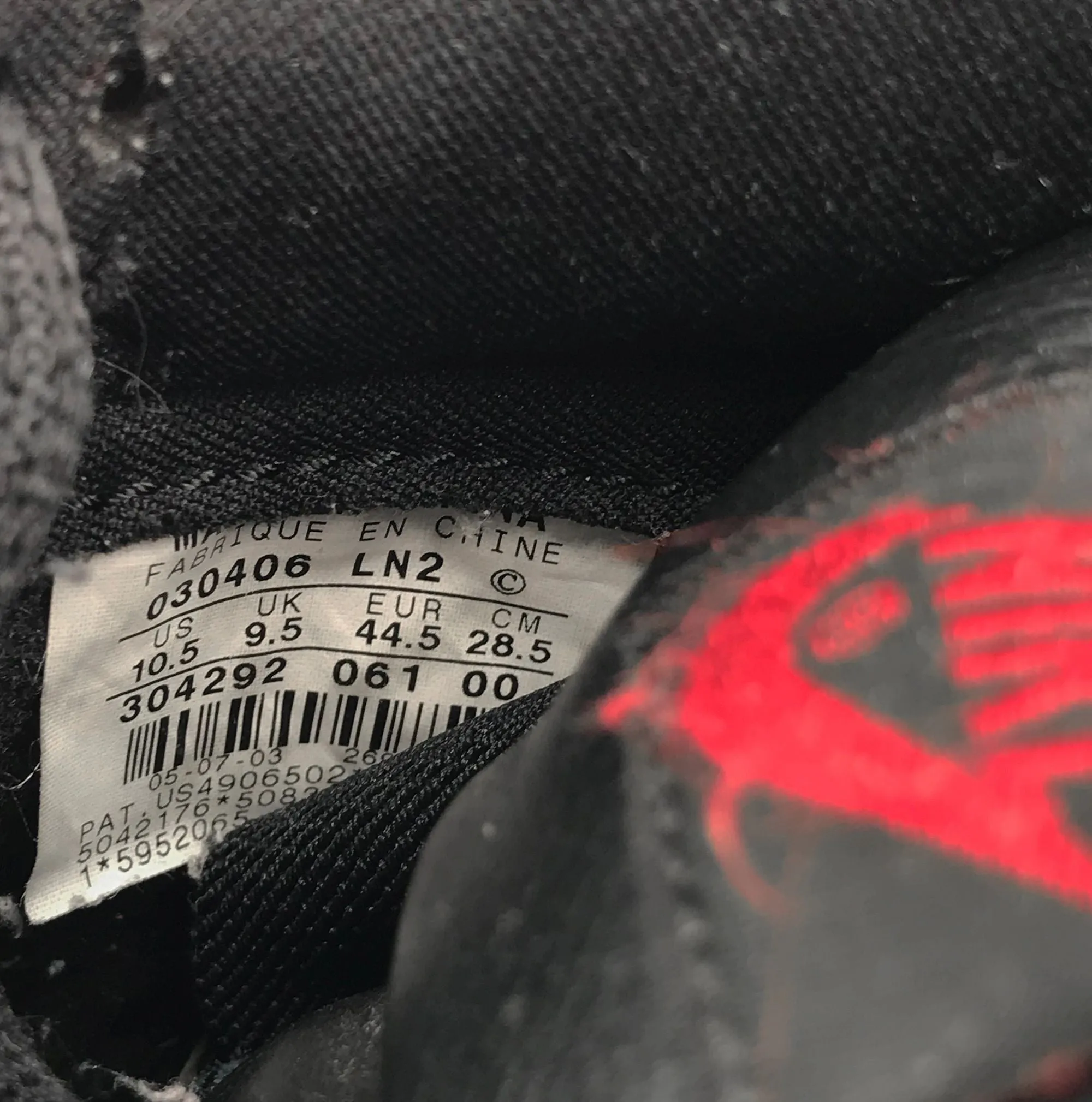 How To Dry Sneakers Nike Dunk Low SB 2003 Black/True Red Vamps Size 10.5