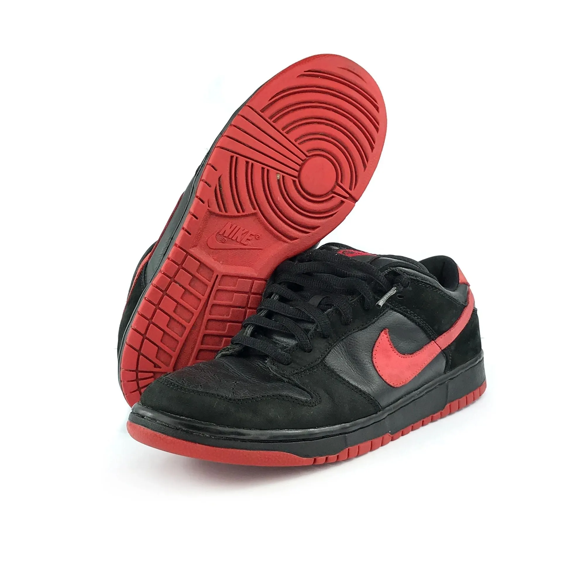Nike Dunk Low SB 2003 Black/True Red Vamps Size 10.5 Hoka Athletics Sneakers