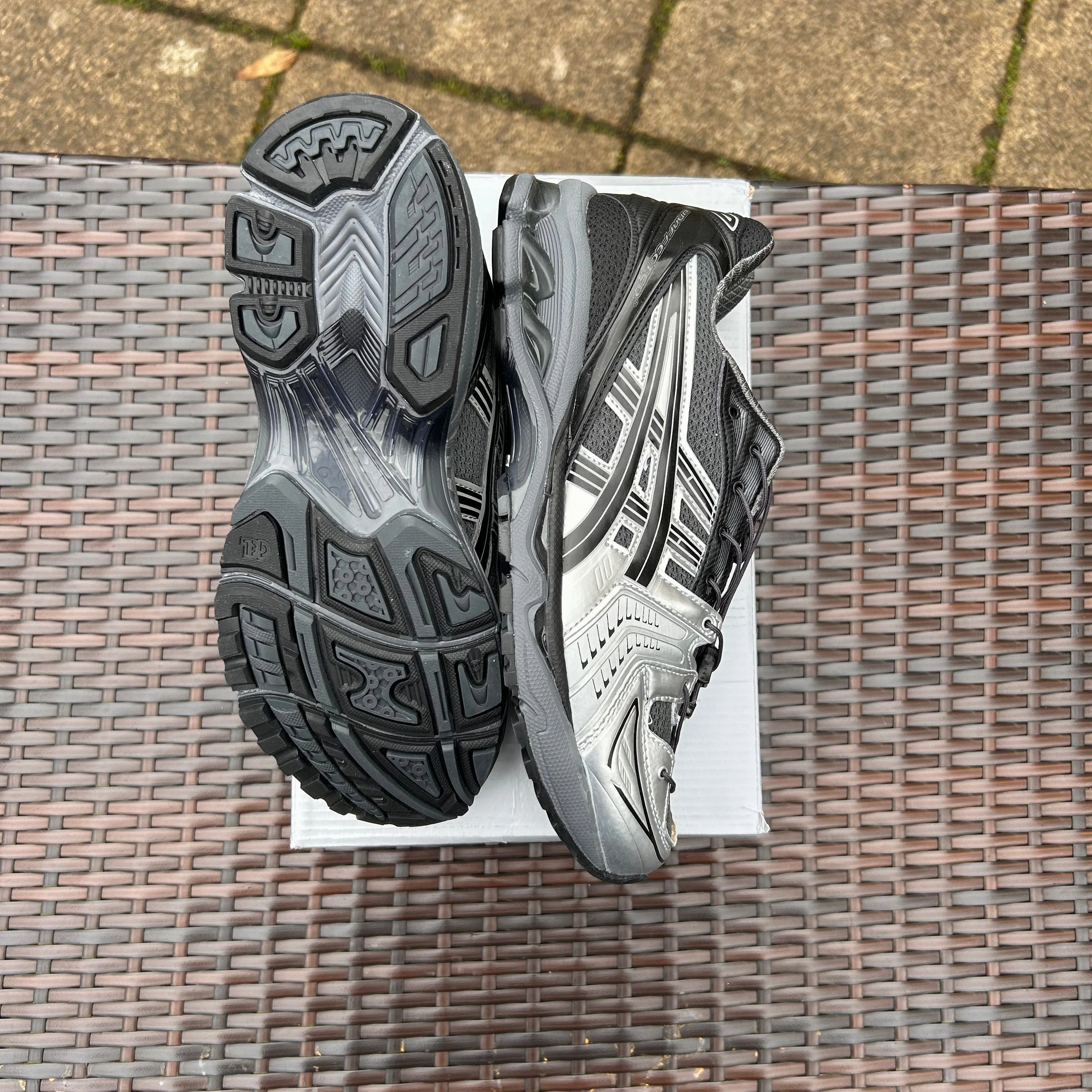 Asics Volleyball Shoes Mid Cut ASICS Gel Kayano 14 Unaffected Black Silver