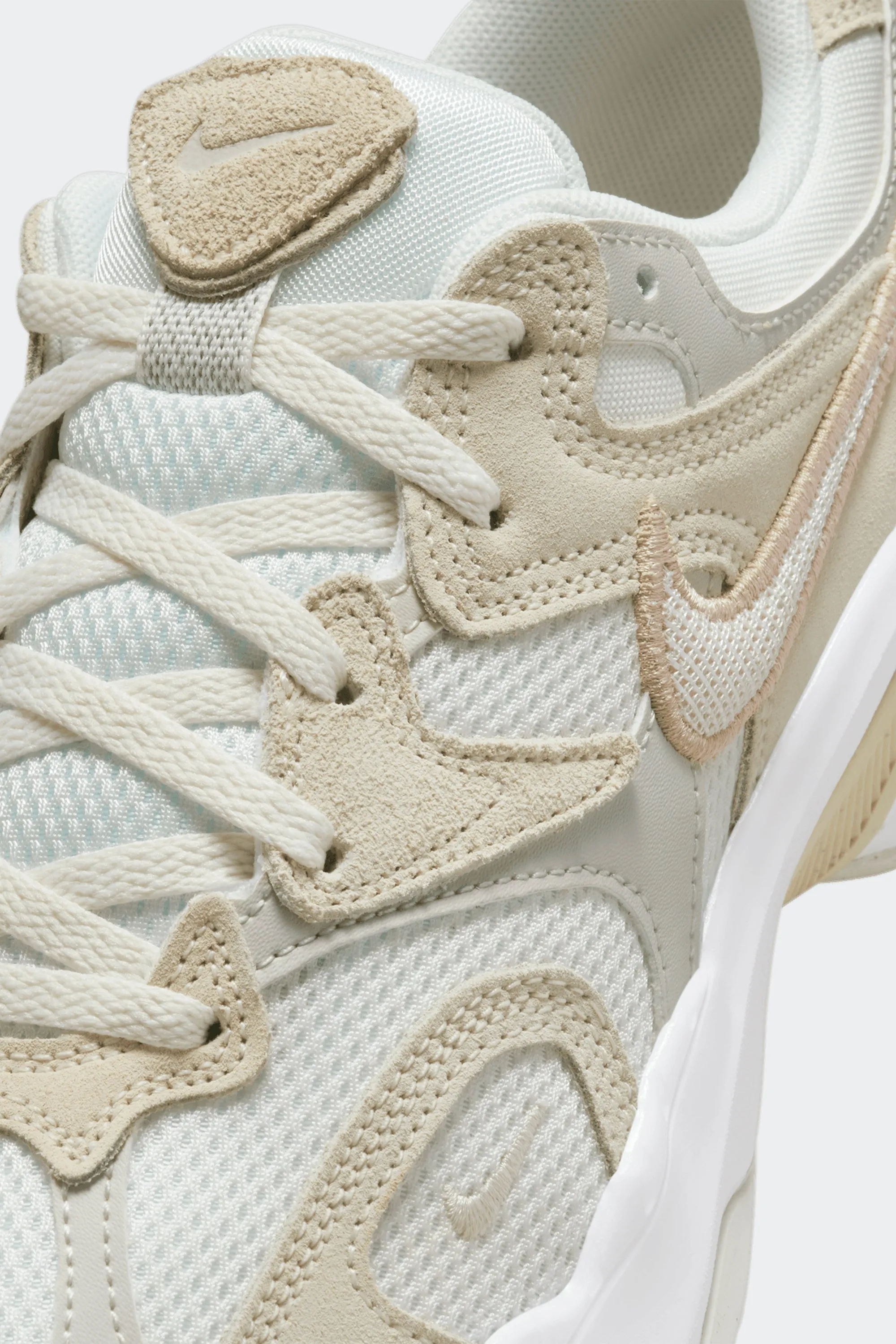 W AL8 Running In Toe Shoes