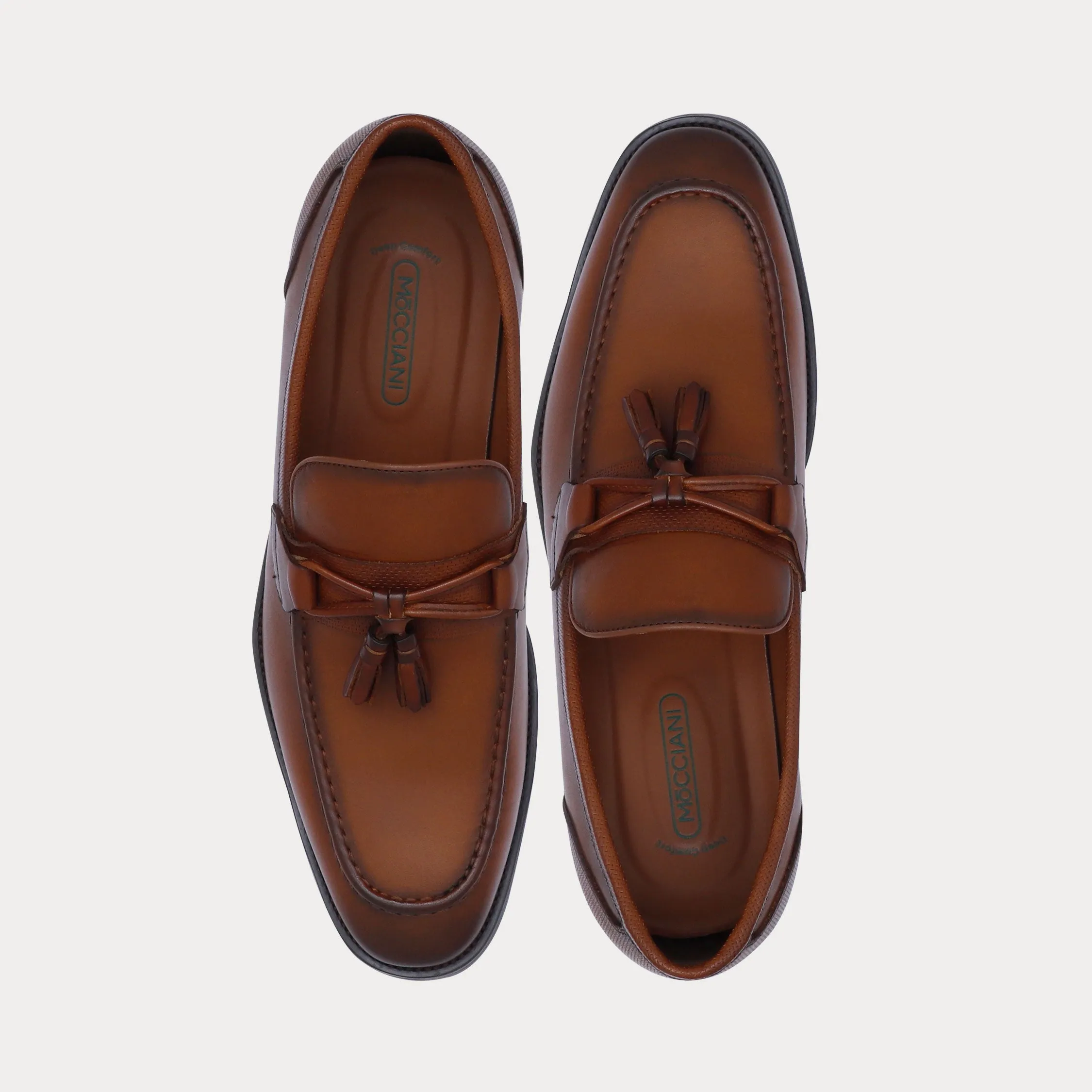 Synthetic Badminton Shoes MM1941-TAN