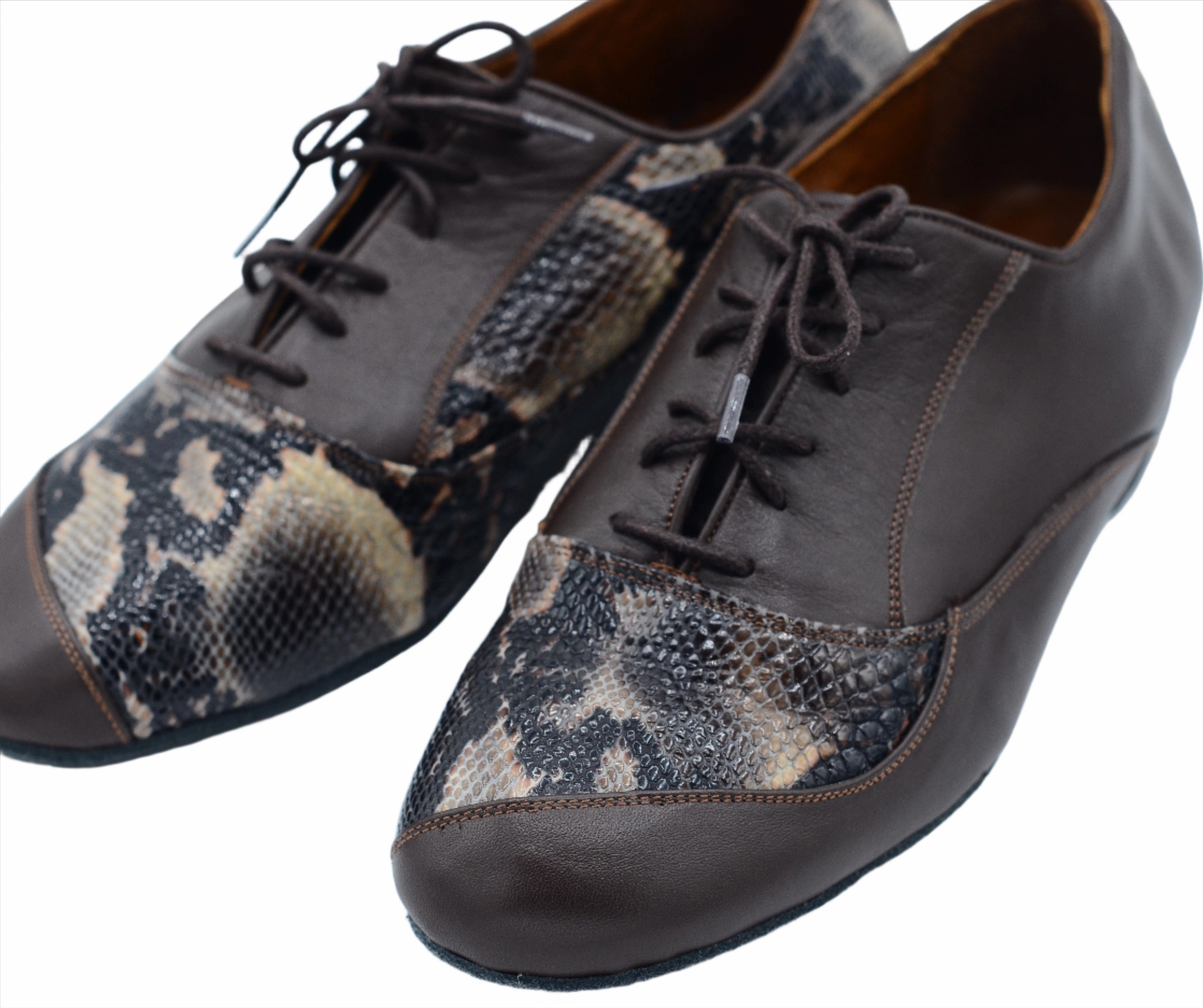 Nivia Badminton Shoes Under 1000 Montana Brown