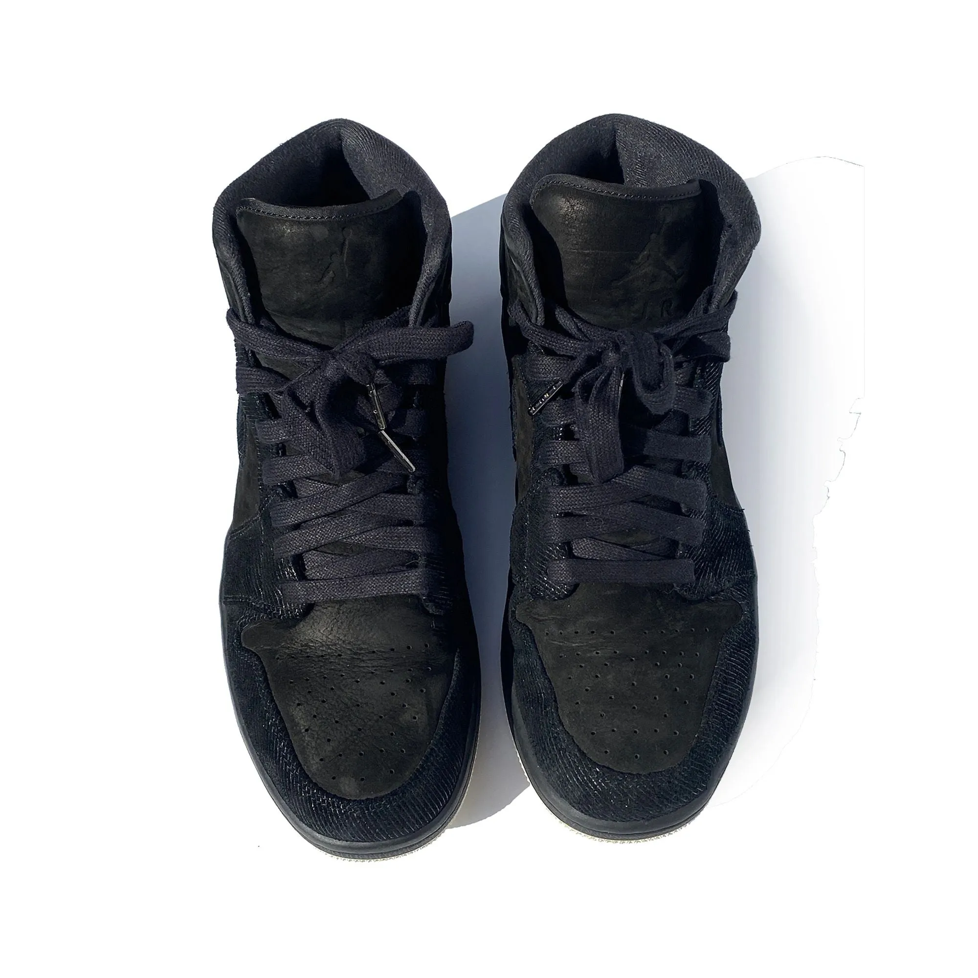 Nike Air Jordan 1 Retro Mid "Suit & Sneakers" Best Sneakers For City Walking