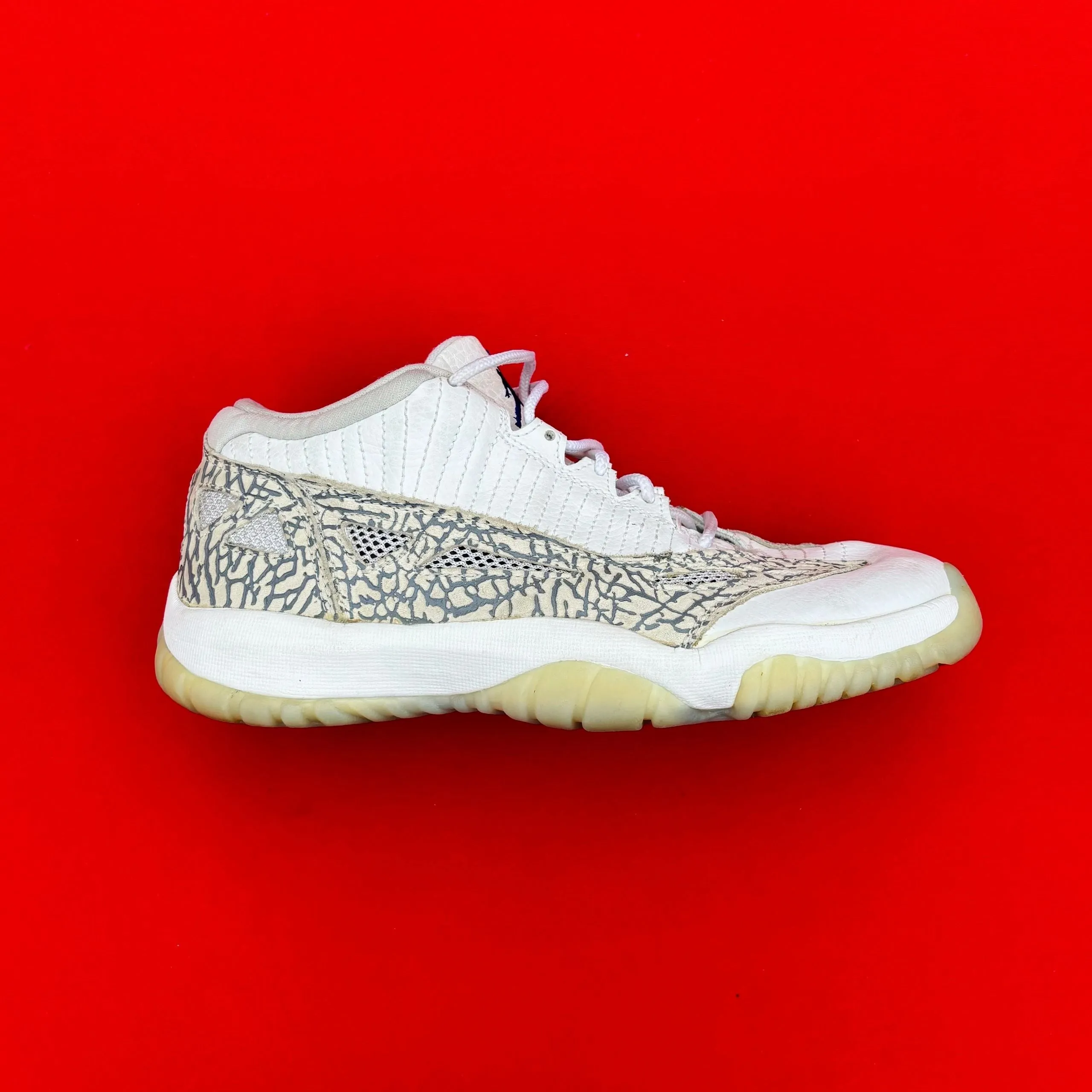 Streetwear Sneakers Nike Air Jordan 11 XI LOW IE Cobalt Sample Size 6.5Y