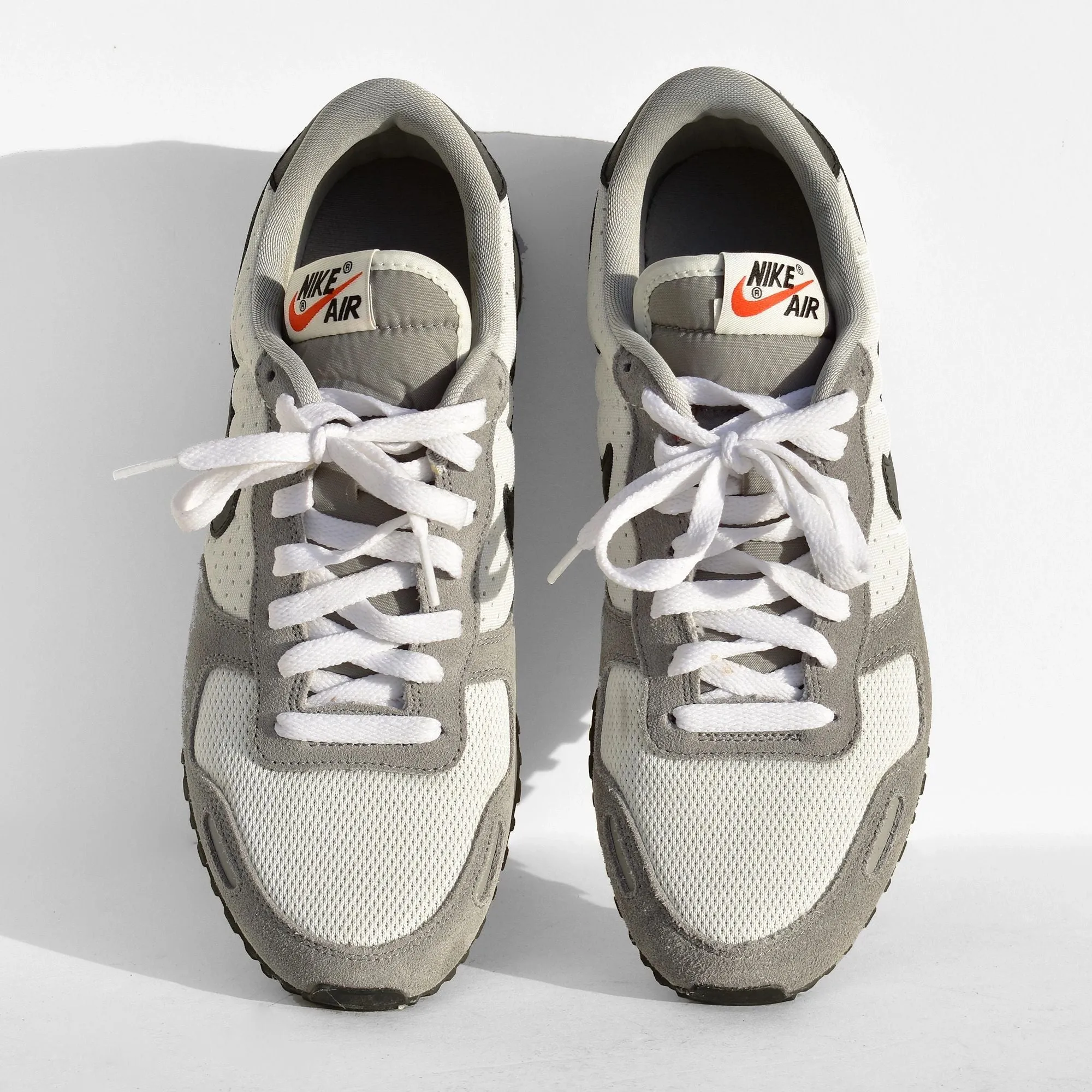 Nike Air Vortex Vntg Retro Running Shoes Size 9 She Wears High Heels I Wear Sneakers Lyrics