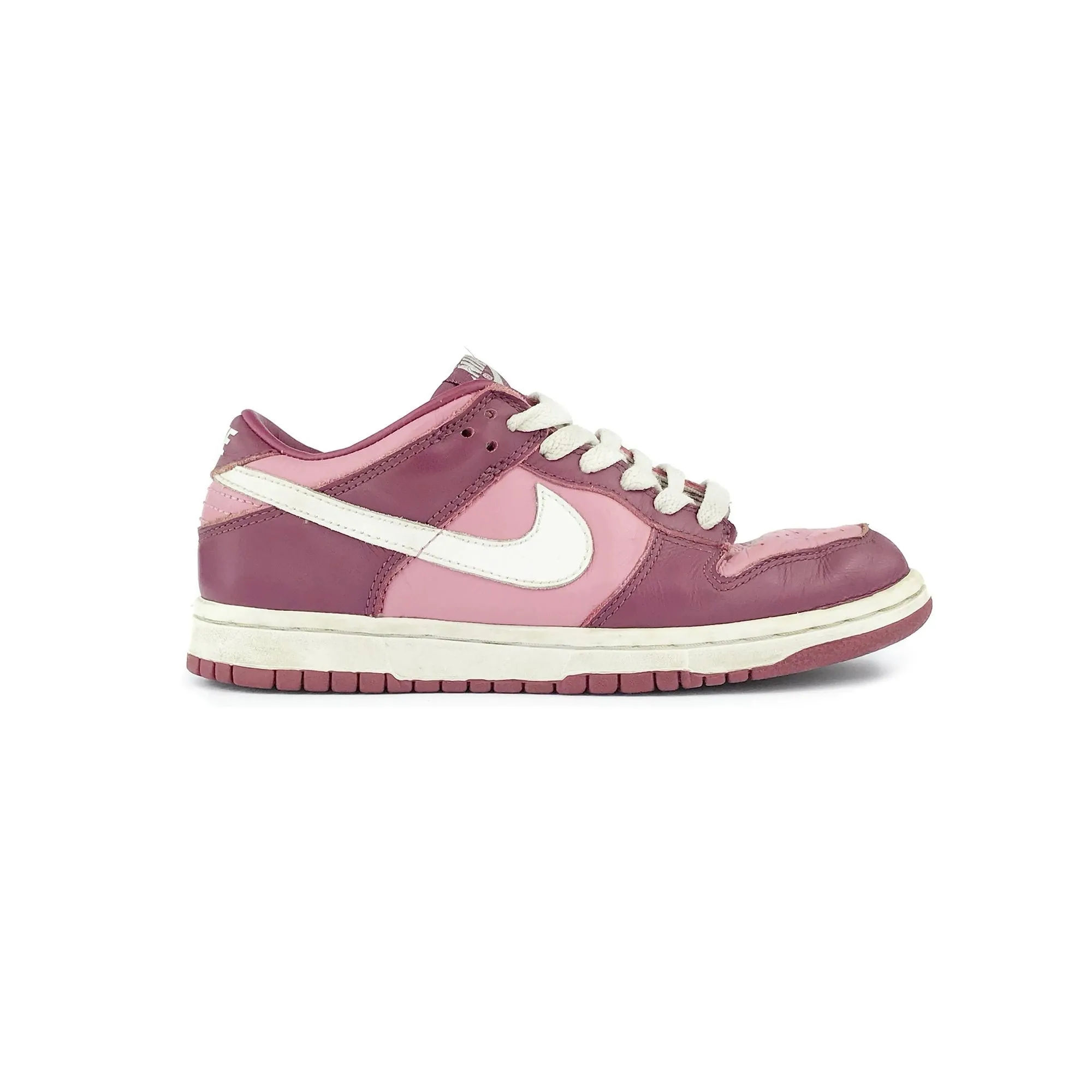 Sneakers All Numbers Nike Dunk Low Pro 2003 Valentines Day Pink Women's Size 7, Mens 5.5