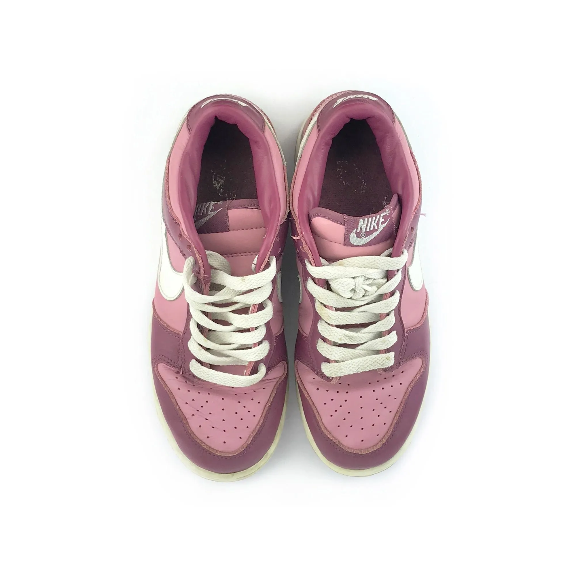 Nike Dunk Low Pro 2003 Valentines Day Pink Women's Size 7, Mens 5.5 Twinkle Toes Sneakers