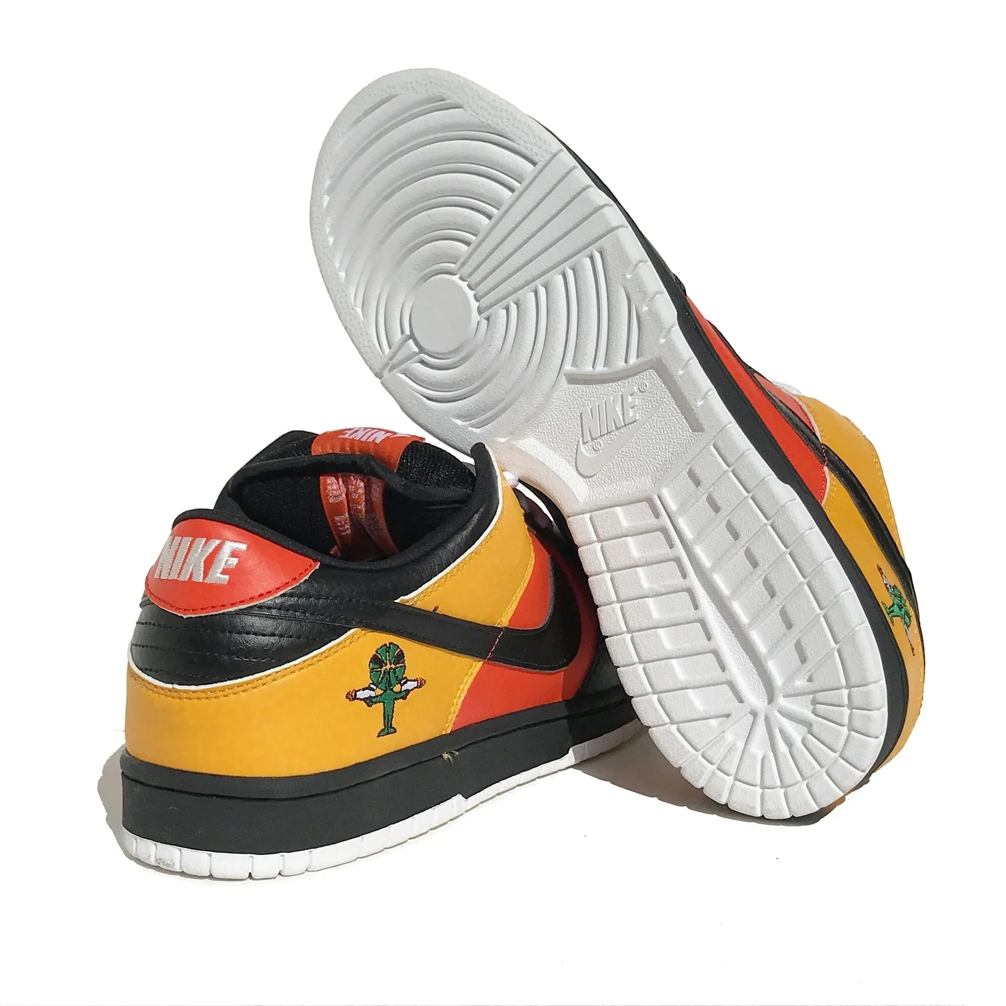 Disney Sneakers Nike Dunk Roswell Raygun 2005 Shoes NEW in box Size 11.5