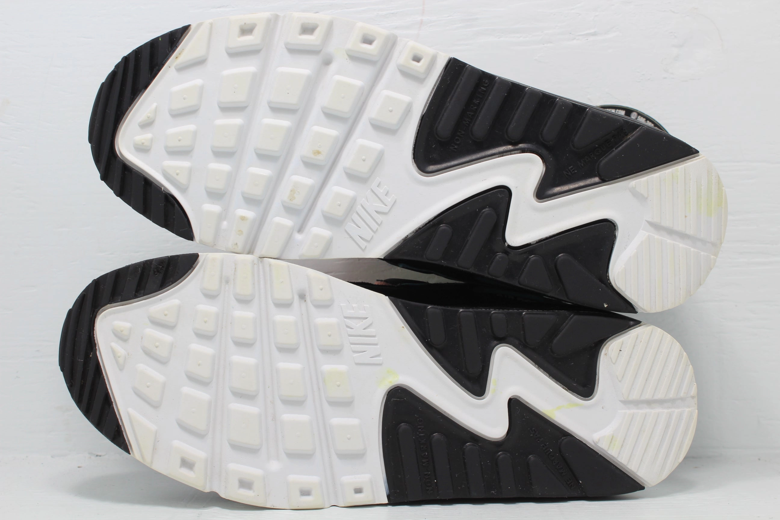 Nike Air Max 90 SE Black Multicolor (GS) Turf Nike Soccer Shoes