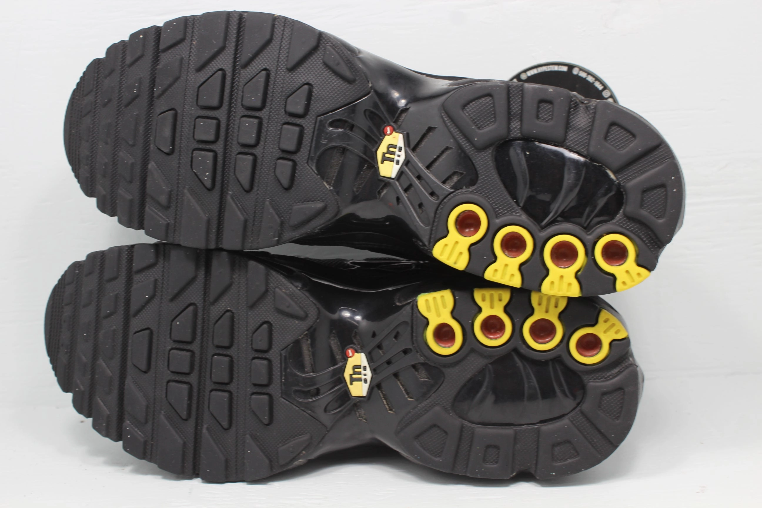 Nike Air Max Plus Triple Black (GS) No Insoles 90s Nike Shoes