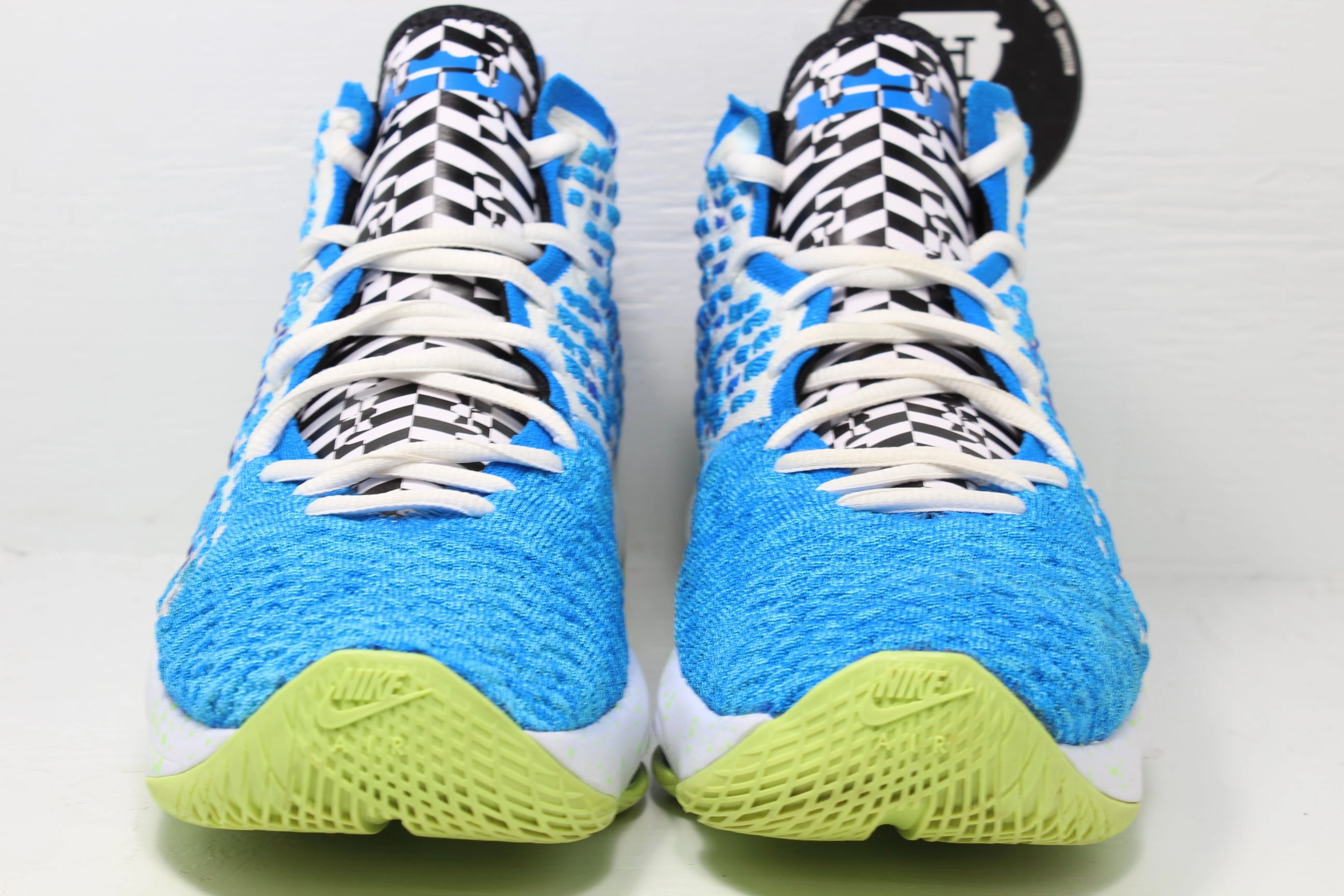 Nike LeBron 17 Sprite (GS) Coolest Nike Shoes Of All Time