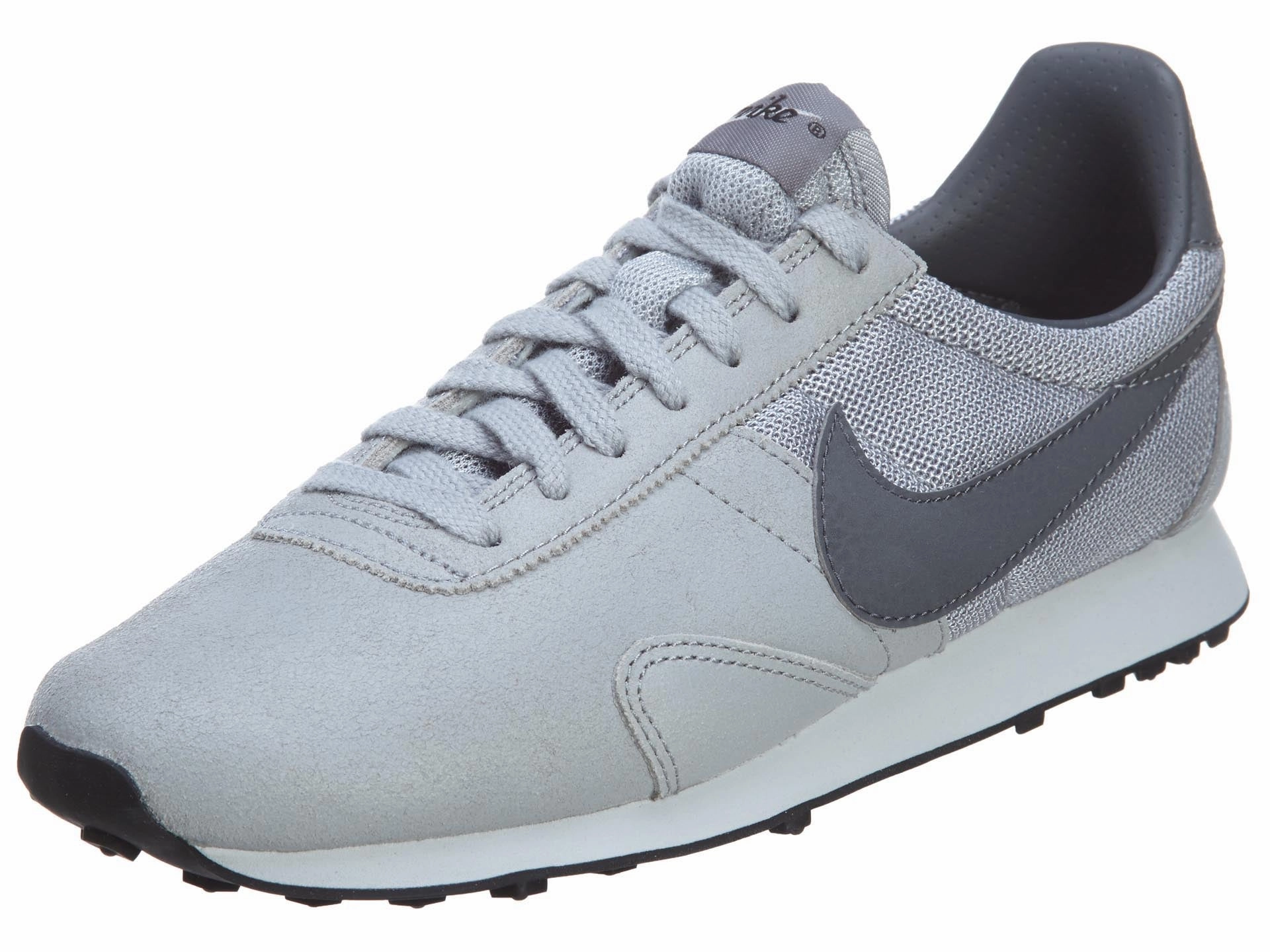 Nike Pre Montreal Rcr Vntg Womens Style : 555258 Nike Recycled Shoe