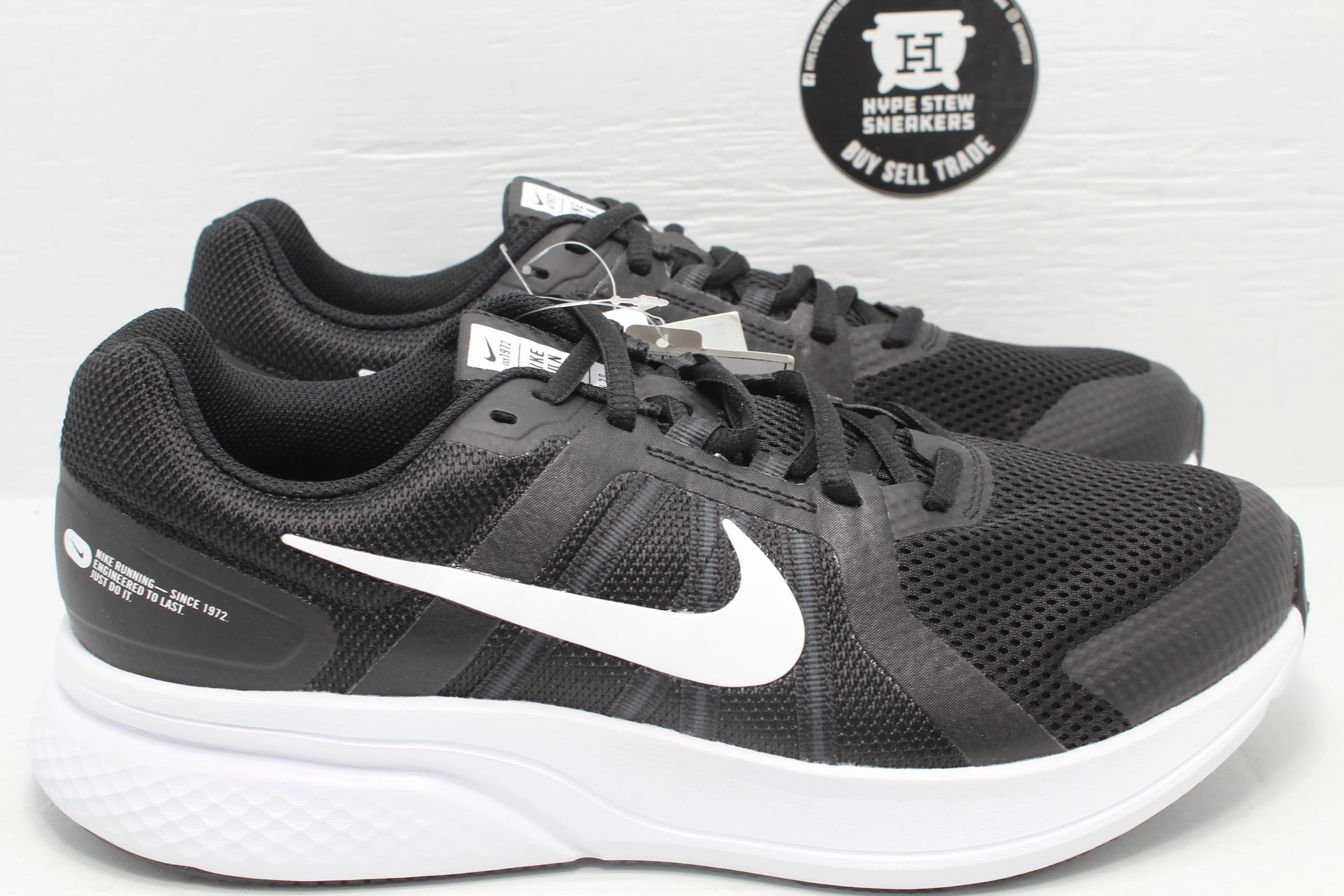 Nike Tuned Air Shoes Nike Run Swift 2 4E Black Sample