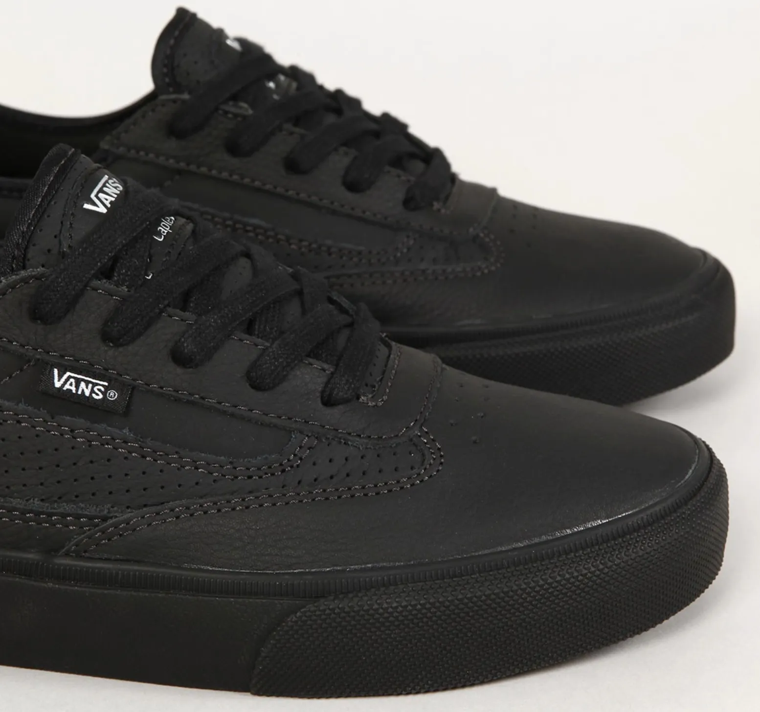 Hours Skate Vans Skate Curren Caples VCU (Black)