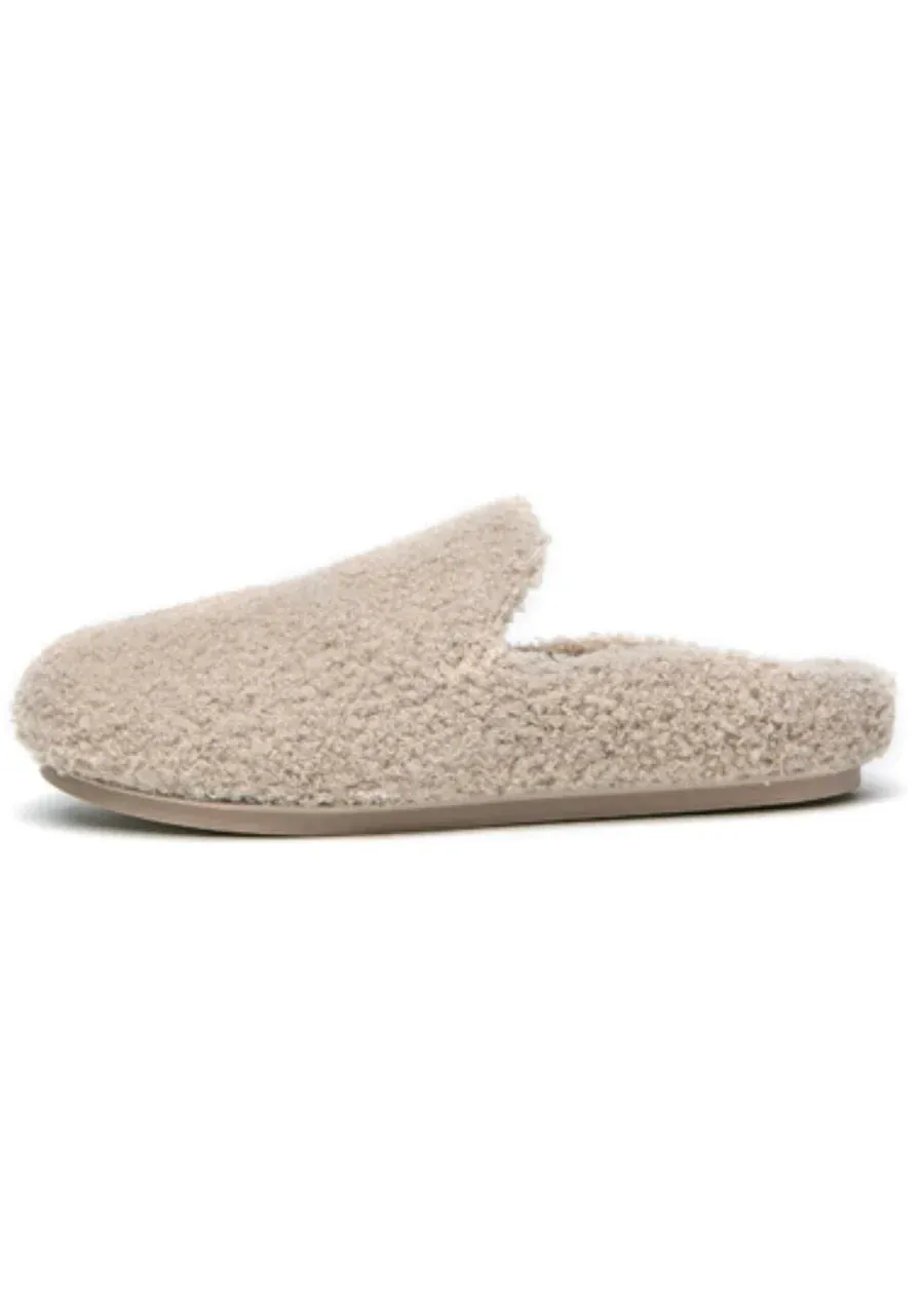 The Kush Indoor/Outdoor Sherpa Slides - Milk Leather Flat Dress Shoes