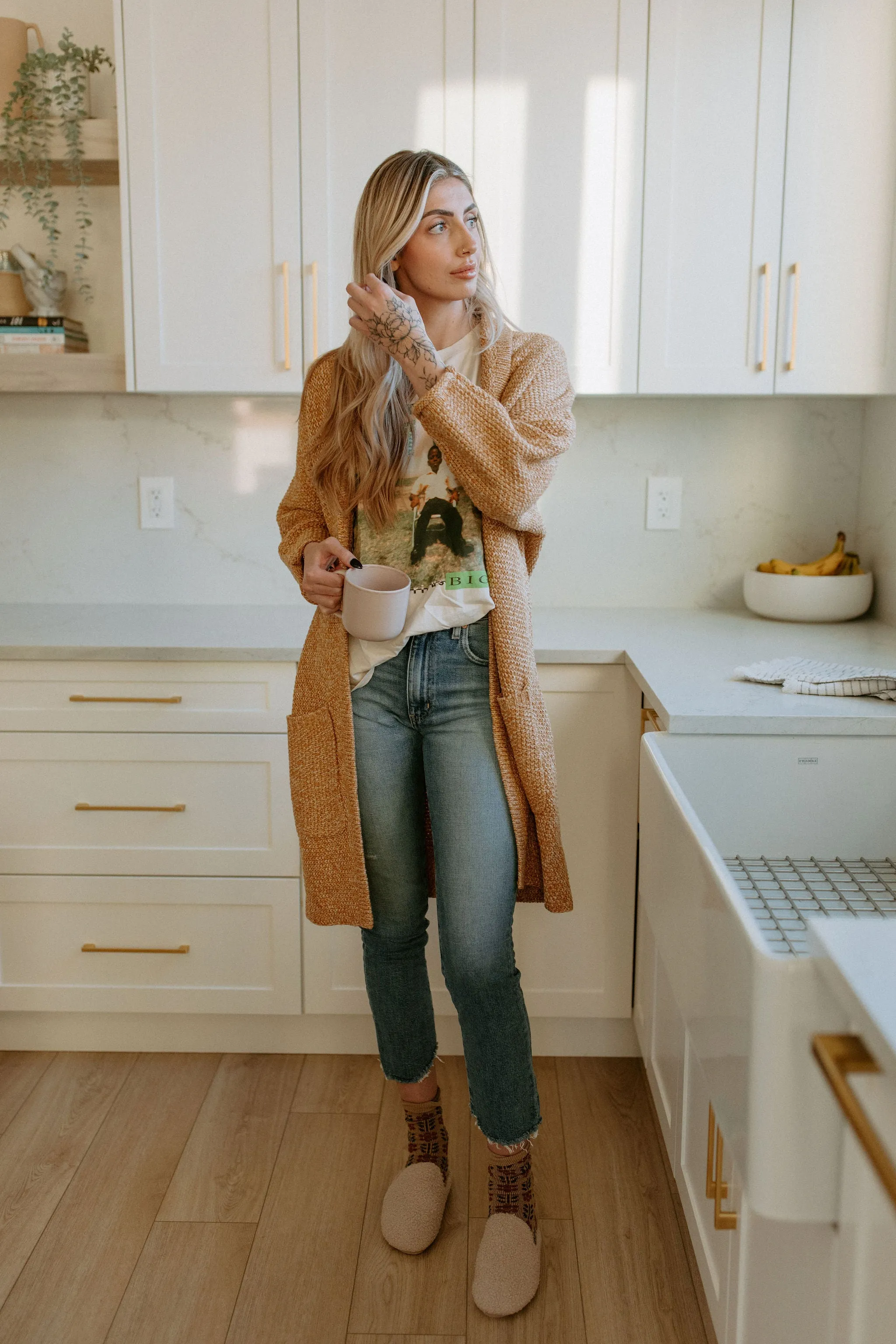 Pointe Shoe Flats The Kush Indoor/Outdoor Sherpa Slides - Milk