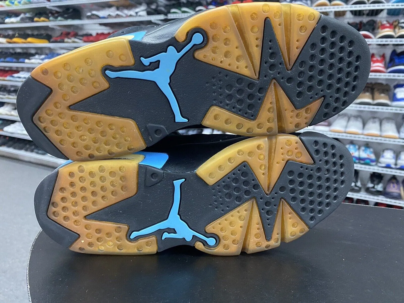 Straye Sneakers Nike Air Jordan 6 Retro UNC Blue Black 384664-006 Men's Size 8.5