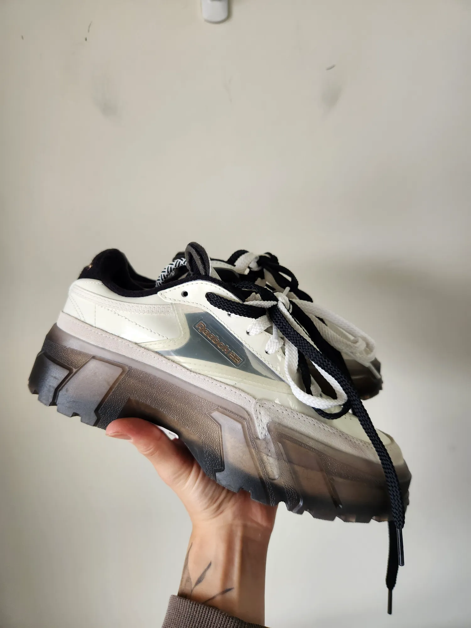 Reebok Casual Shoes Womens 5 Casual Rubber Sole Shoes