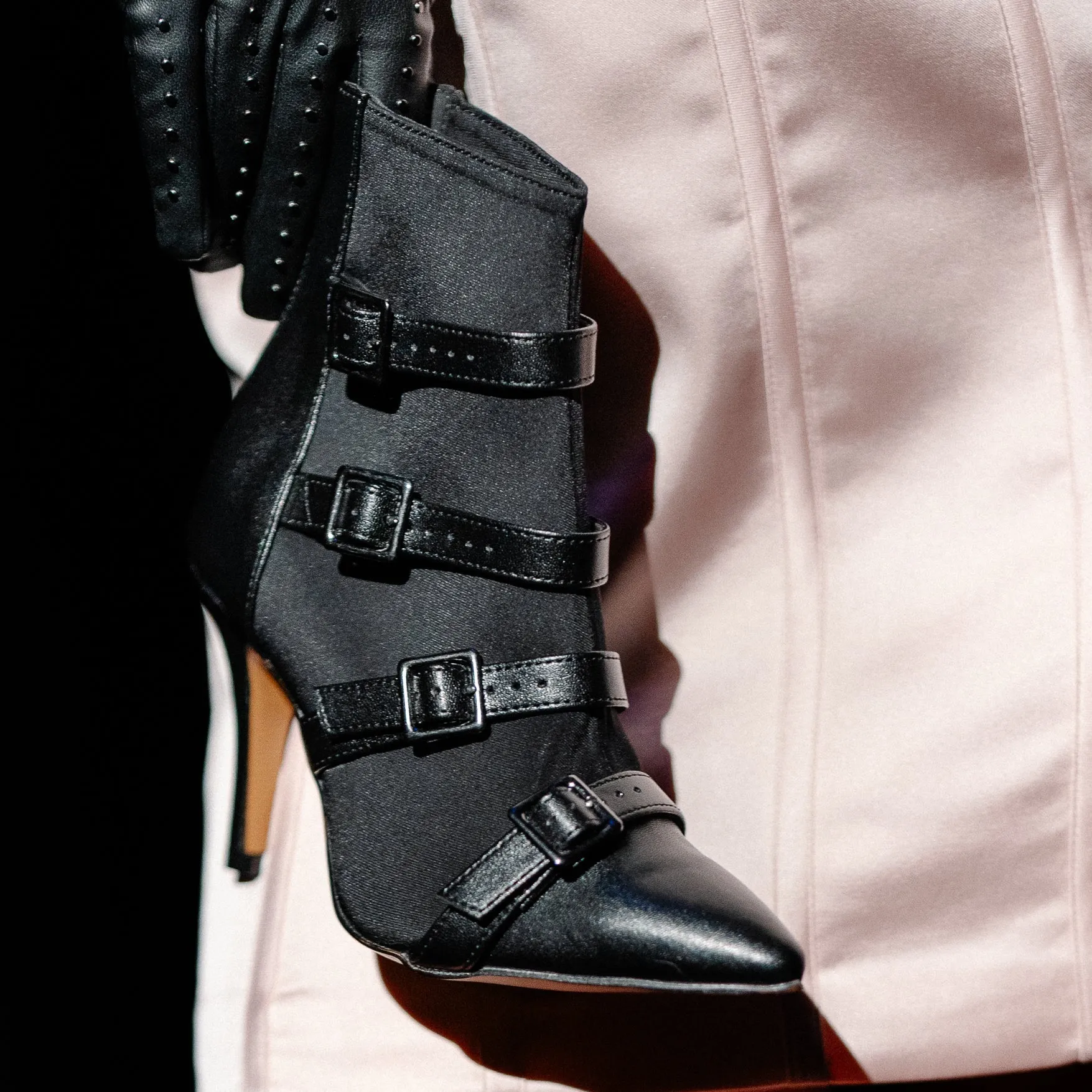 Reina Black Pointed-Toe Dance Boots