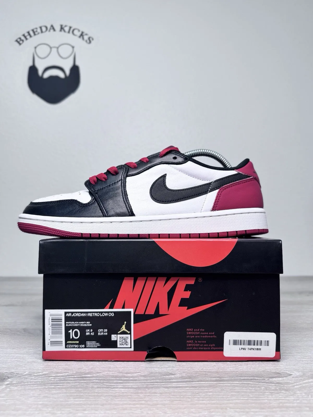 Size 10 - Nike Air Jordan 1 Low OG Black Toe Men CZ0790-106 Preowned Kona Sneakers