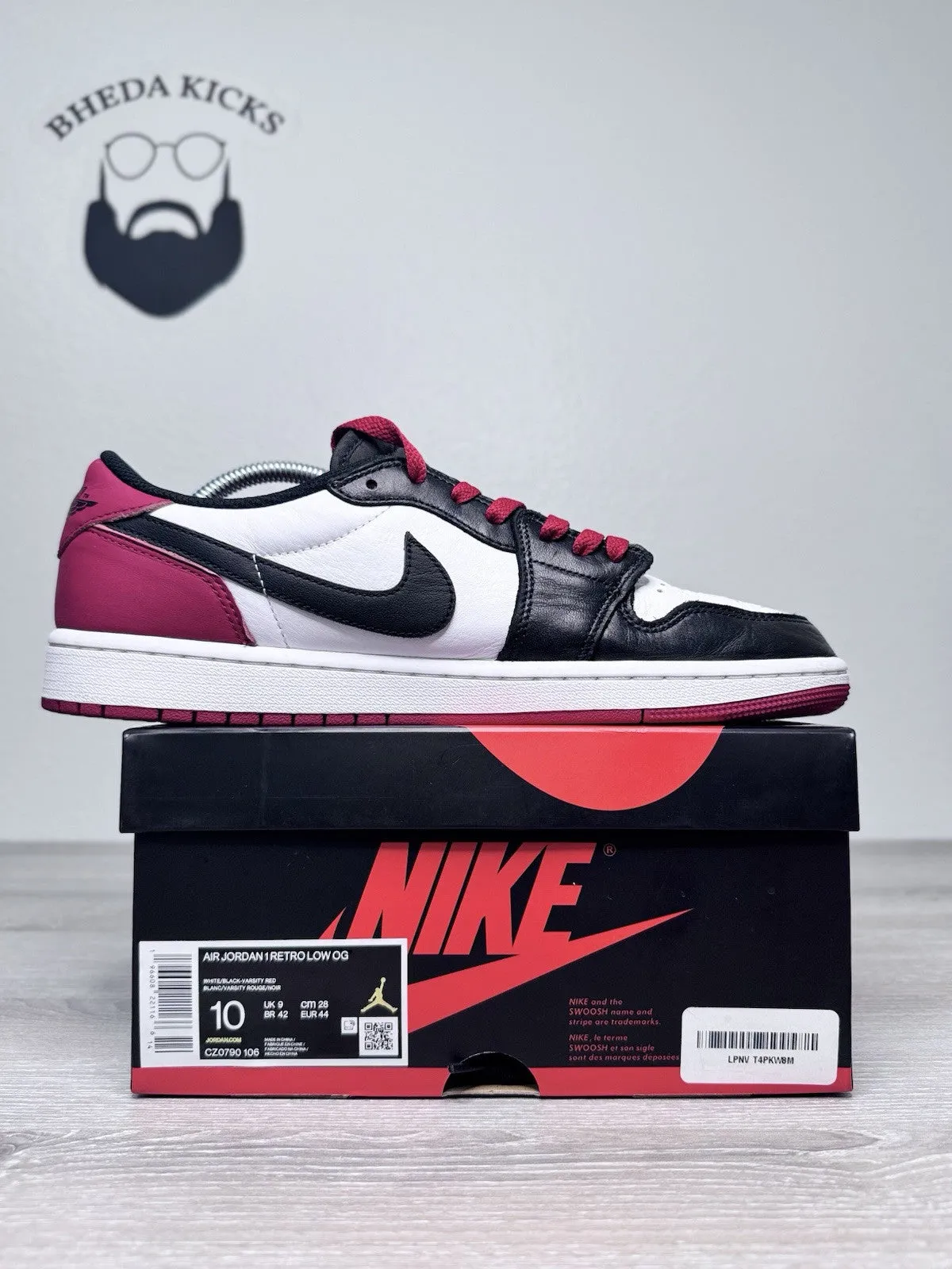 Ace Sneakers Size 10 - Nike Air Jordan 1 Low OG Black Toe Men CZ0790-106 Preowned