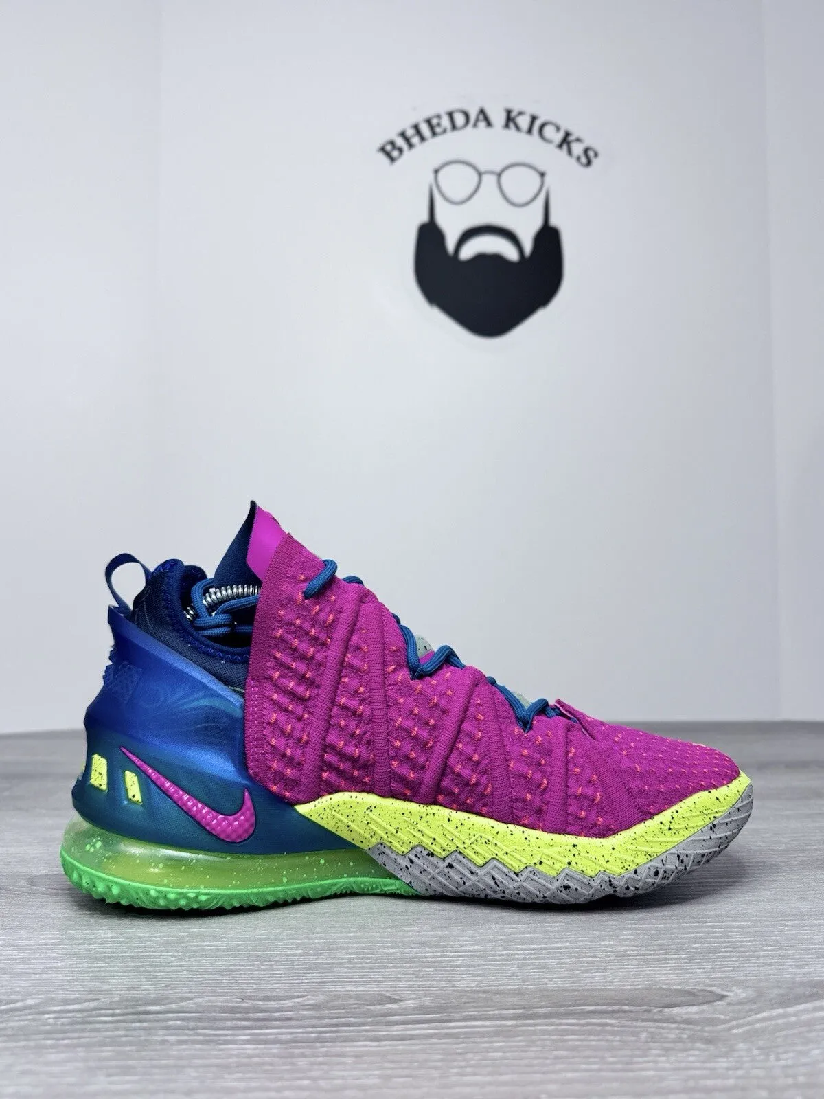 Miles Morales Sneakers Size 9 - Nike Lebron DB8148-600 XVIII 18 LA Los Angeles by Night Men Preowned