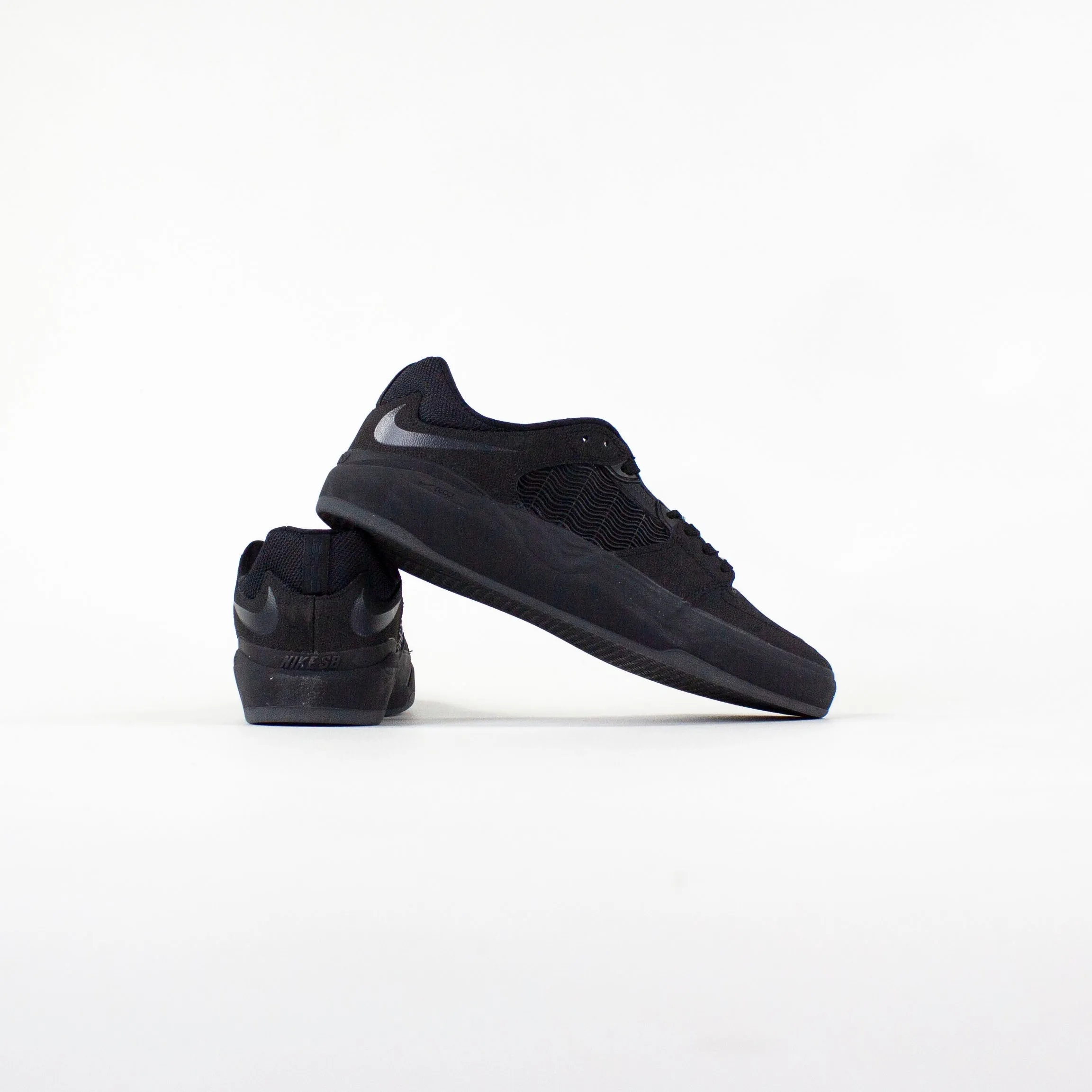 Nike SB Ishod Wair Premium Skate Shoes  Black / Black / Black / Black (001) Best Cheap Skate