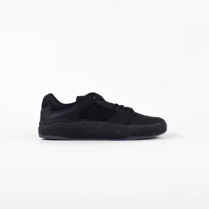 Nike SB Ishod Wair Premium Skate Shoes  Black / Black / Black / Black (001) Skate Shoes Bottom