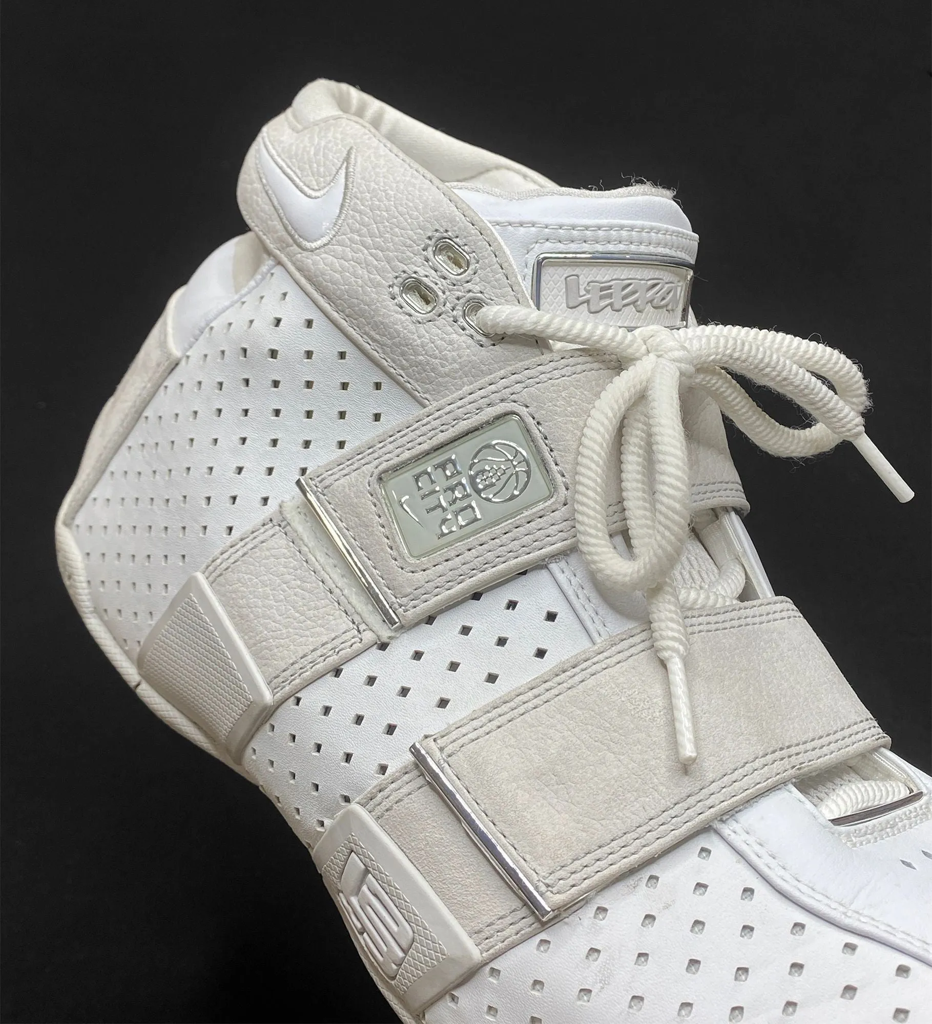 Nike Air Lebron 20-5-5 City Series Sample "SF" Dries Sneakers