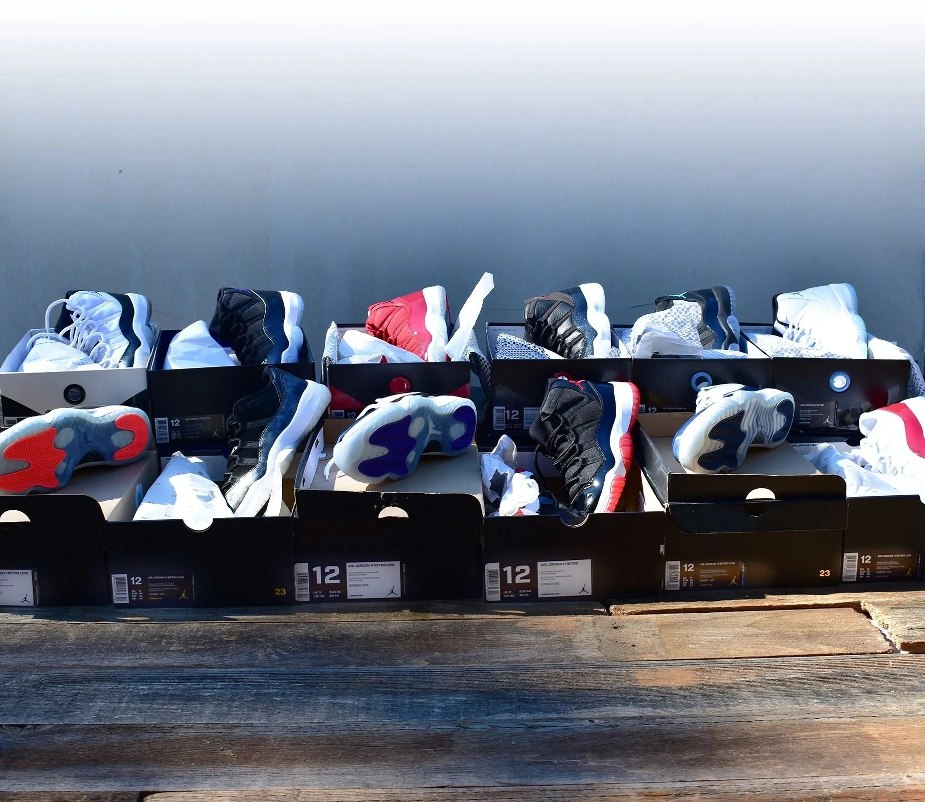 Gel Running Sneakers Nike Air Jordan 11 XI Retro Low White Red New Size 12