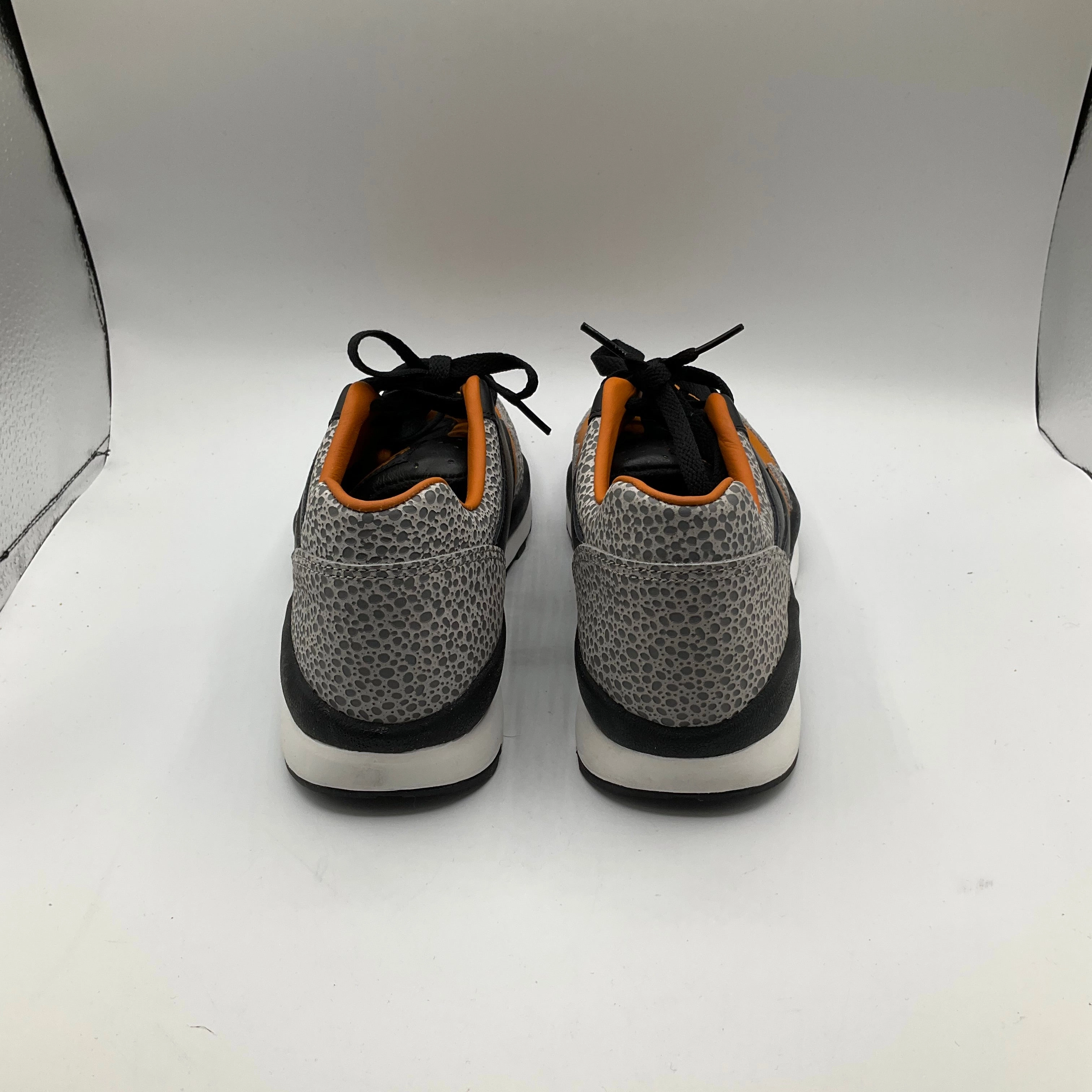 Nike Unisex-child Training Shoe Shoes Athletic By Nike  Size: 9