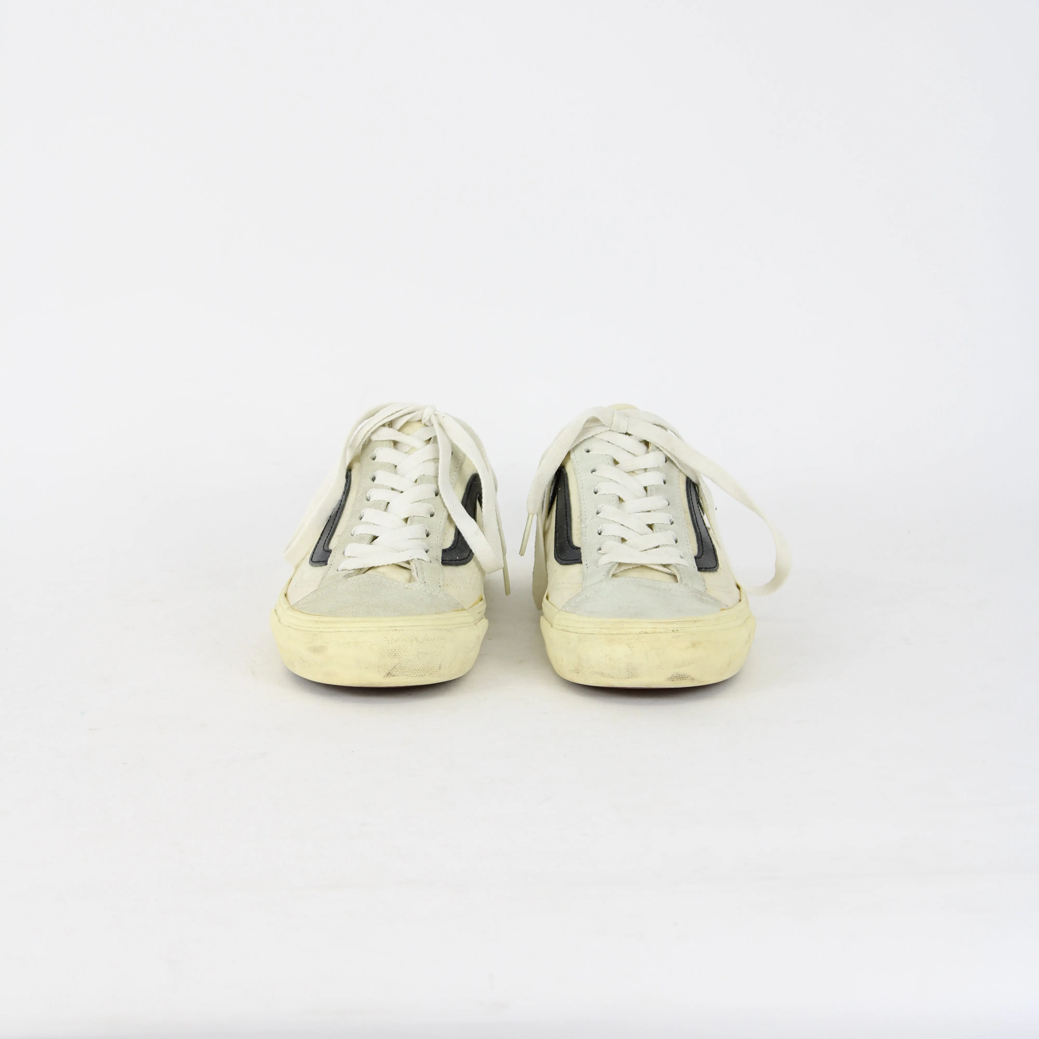 106 Vulc Skate Shoes Vans White Low Top Sneakers