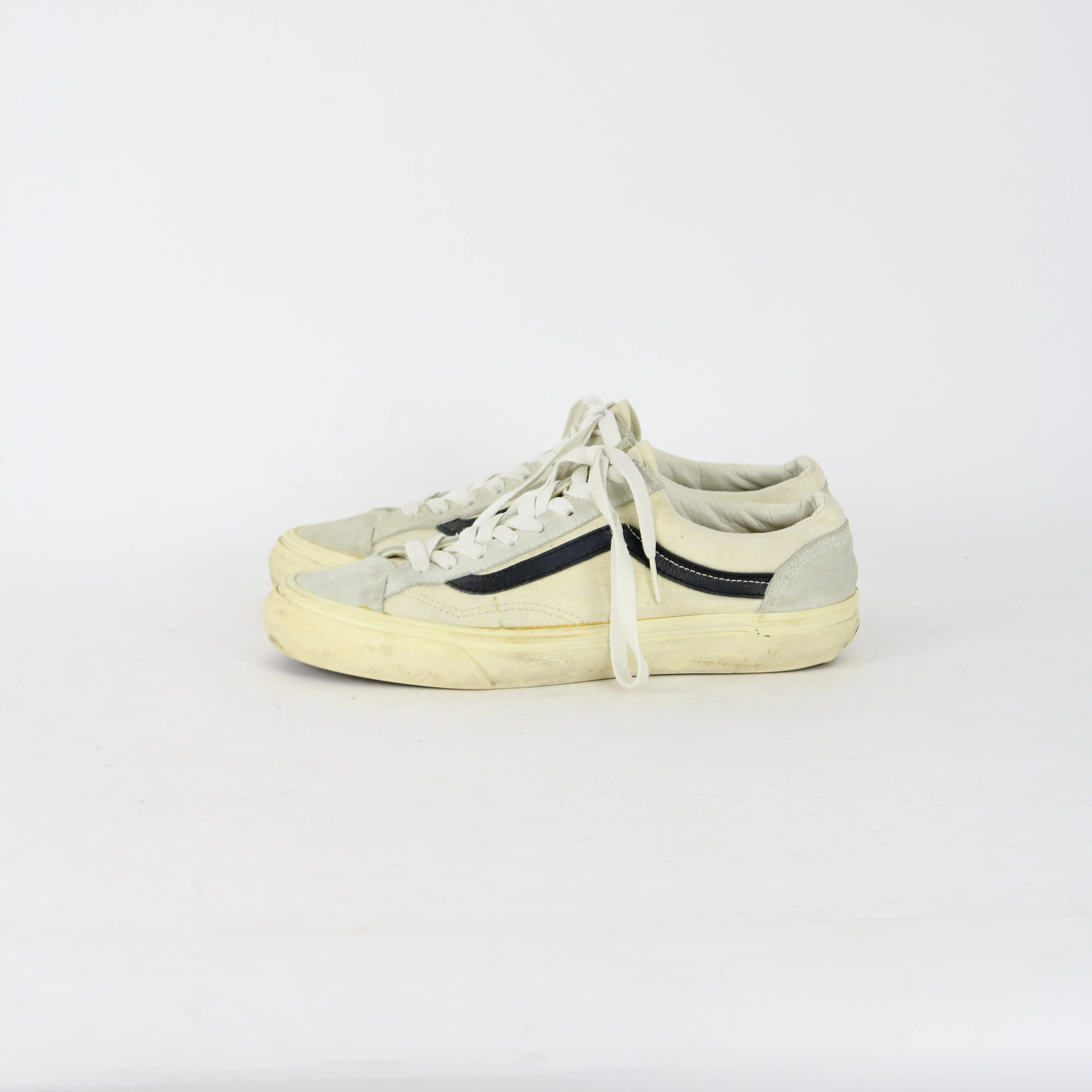 Vans White Low Top Sneakers 2024 Skate